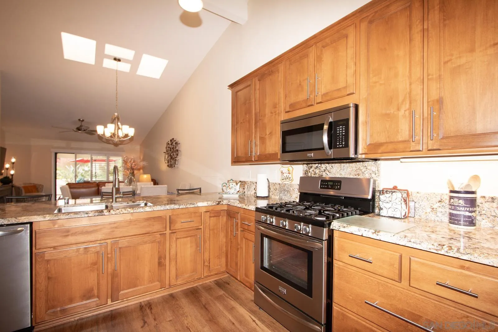 Photo #9: 260001870 Listing: Photo #9