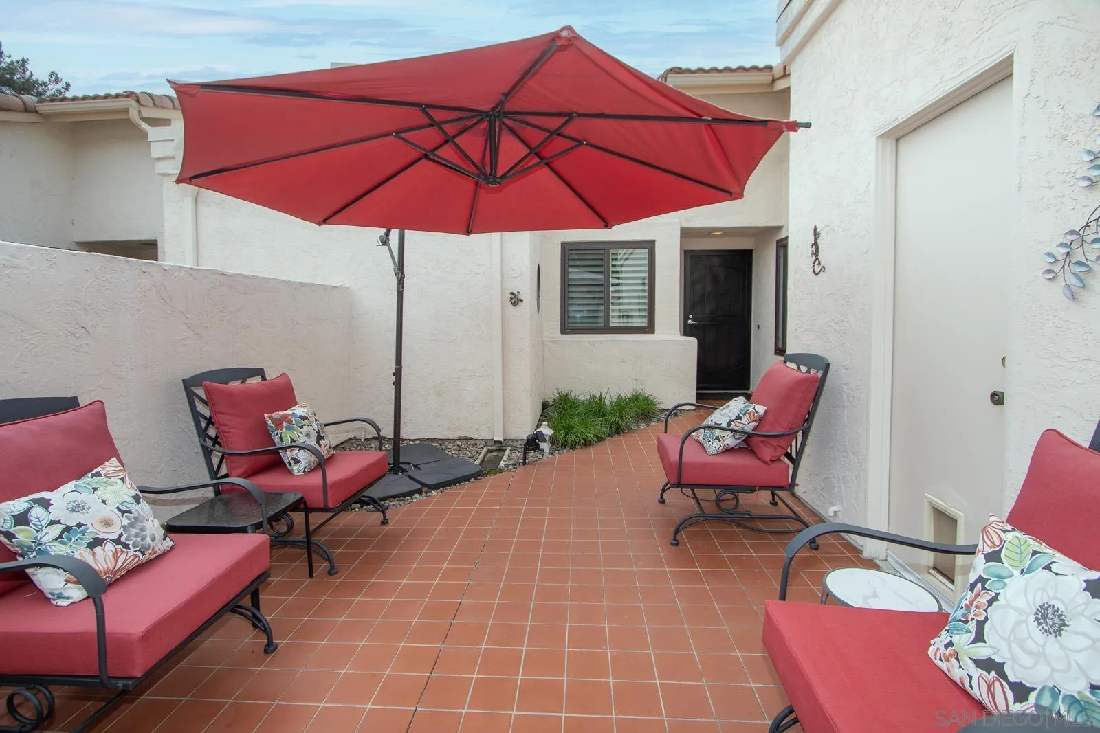 Photo #3: 260001870 Listing: Photo #3