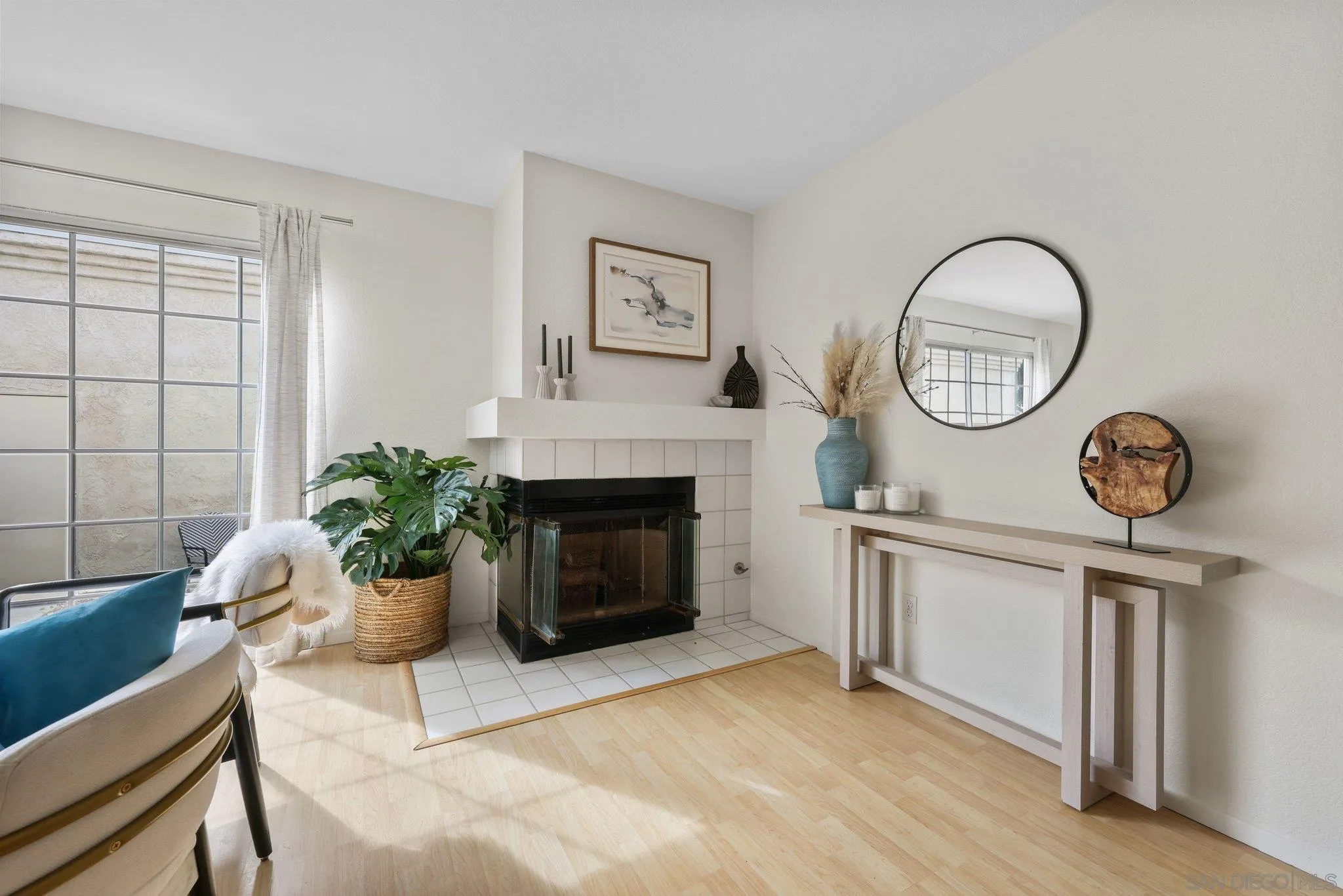 https://cdn.realtyfeed.com/cdn/127/260001871/befba12abc103e7087b58ad129127d01.webp