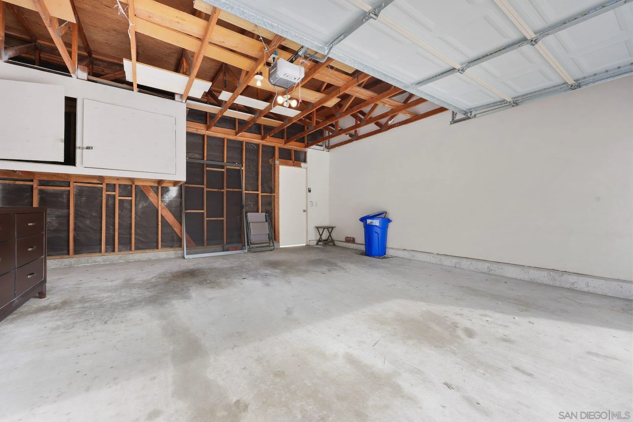 https://cdn.realtyfeed.com/cdn/127/260001871/ed9bf409c224c43eb50d4206f09bf566.webp