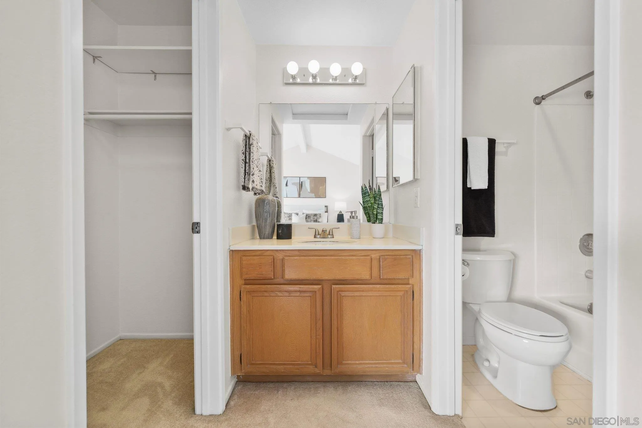https://cdn.realtyfeed.com/cdn/127/260001871/f60fe3b8a46915cf24a861f3e621d3e1.webp