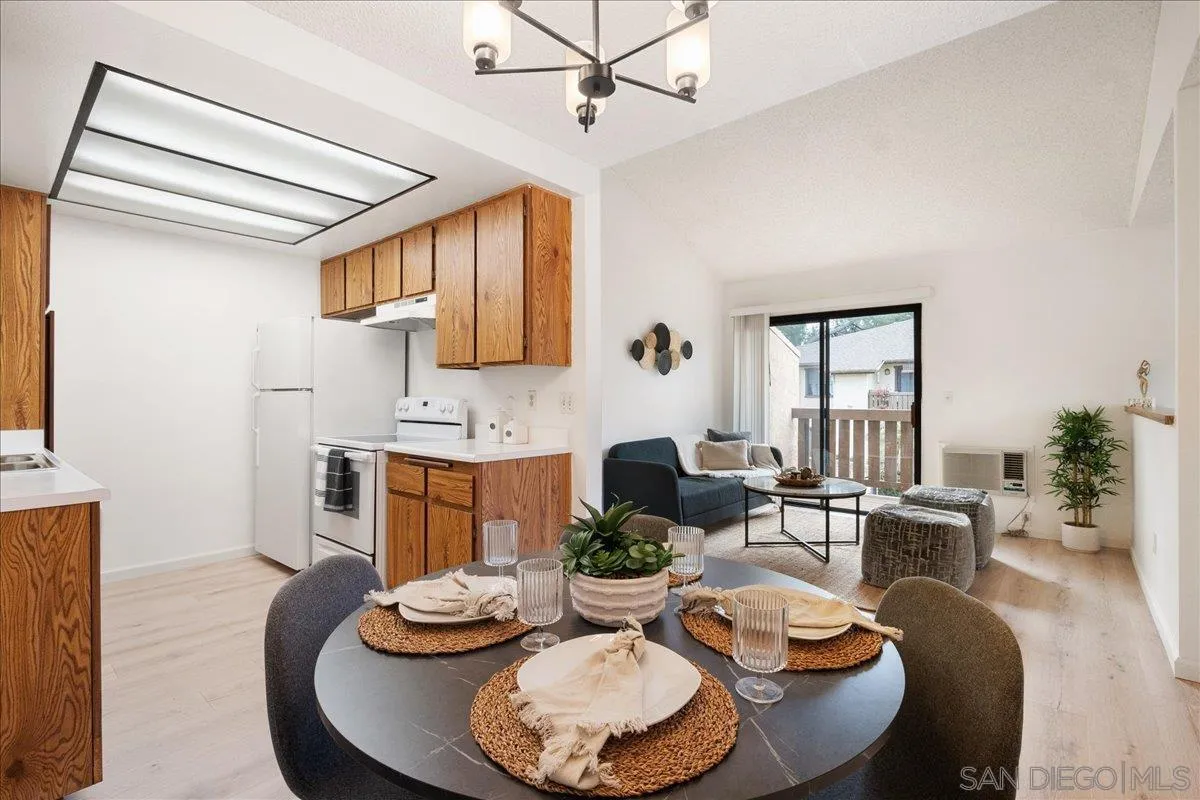 10296 Black Mountain Rd UNIT 220, San Diego, CA, 92126