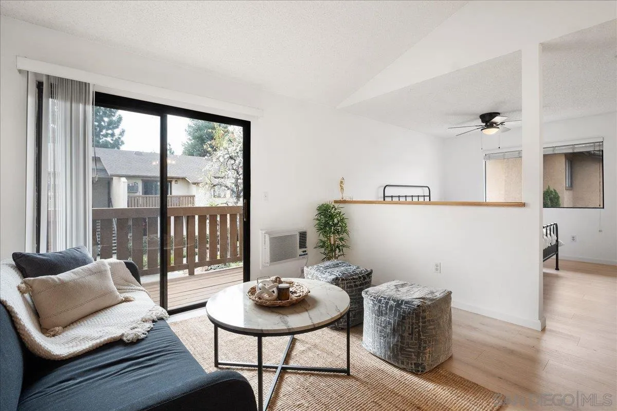 10296 Black Mountain Rd UNIT 220, San Diego, CA, 92126