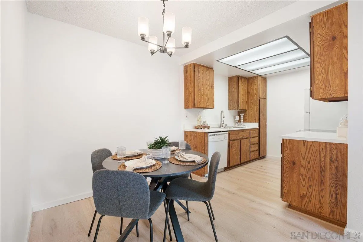 10296 Black Mountain Rd UNIT 220, San Diego, CA, 92126