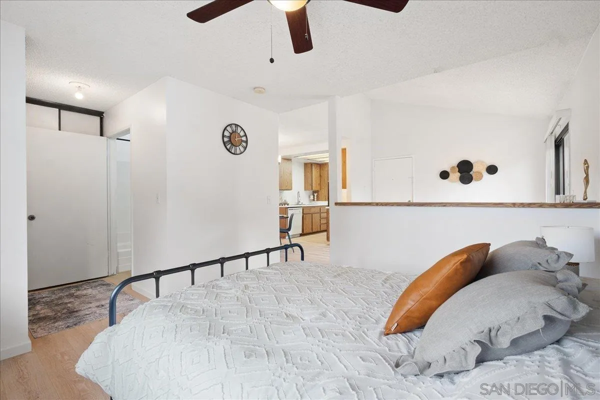 10296 Black Mountain Rd UNIT 220, San Diego, CA, 92126