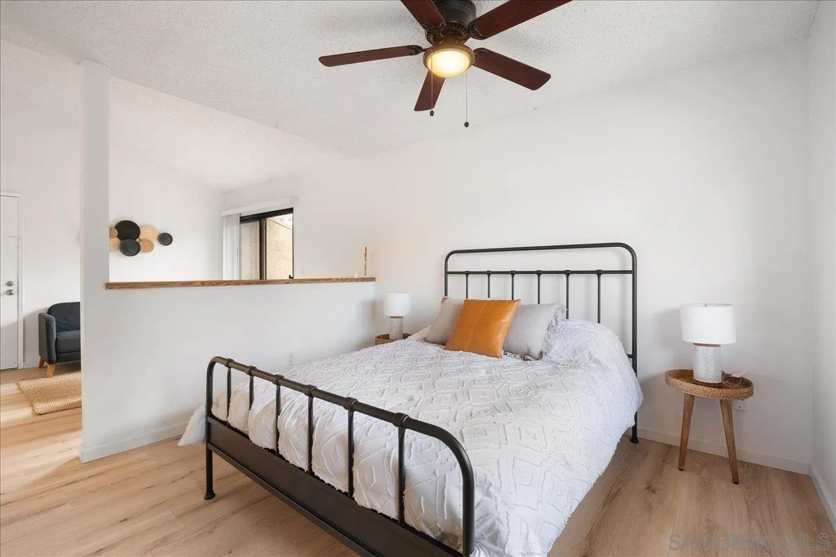 10296 Black Mountain Rd UNIT 220, San Diego, CA, 92126