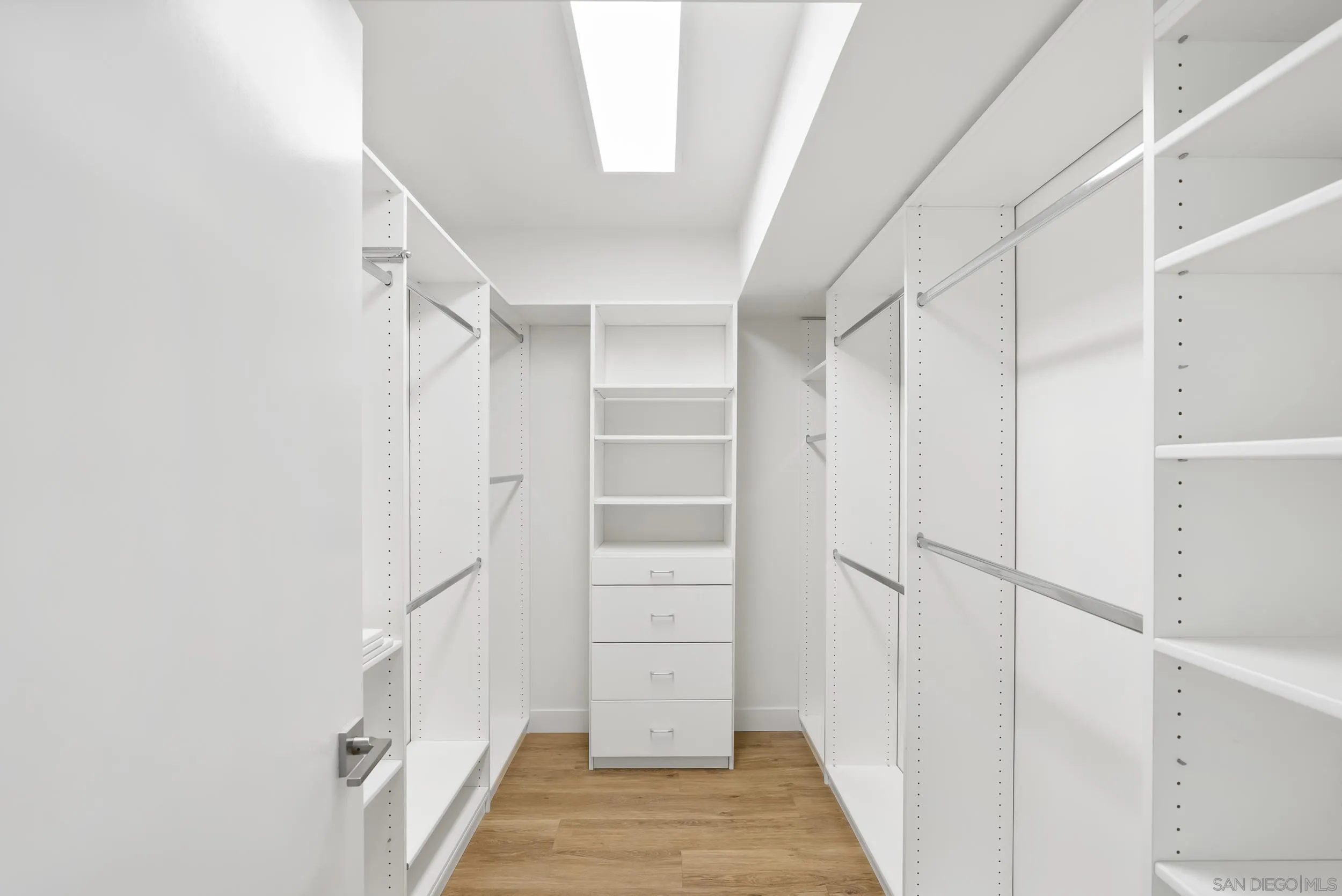 Photo #26: 260001876 Listing: Photo #26