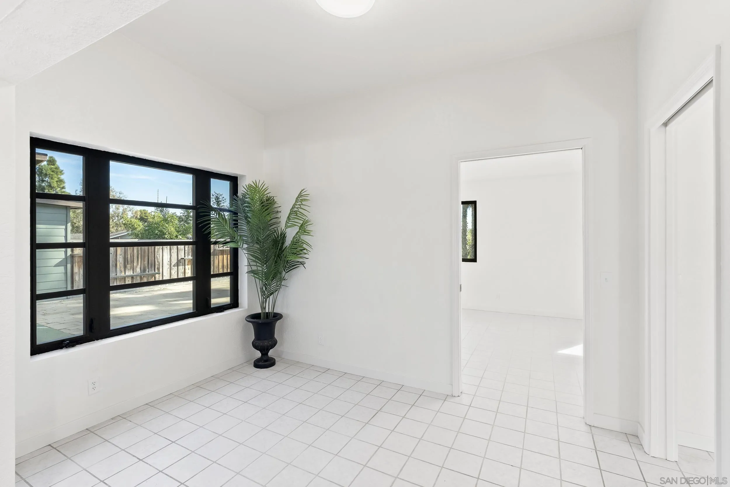 https://cdn.realtyfeed.com/cdn/127/260001877/1e31597223e589be06a14df74bb67973.webp