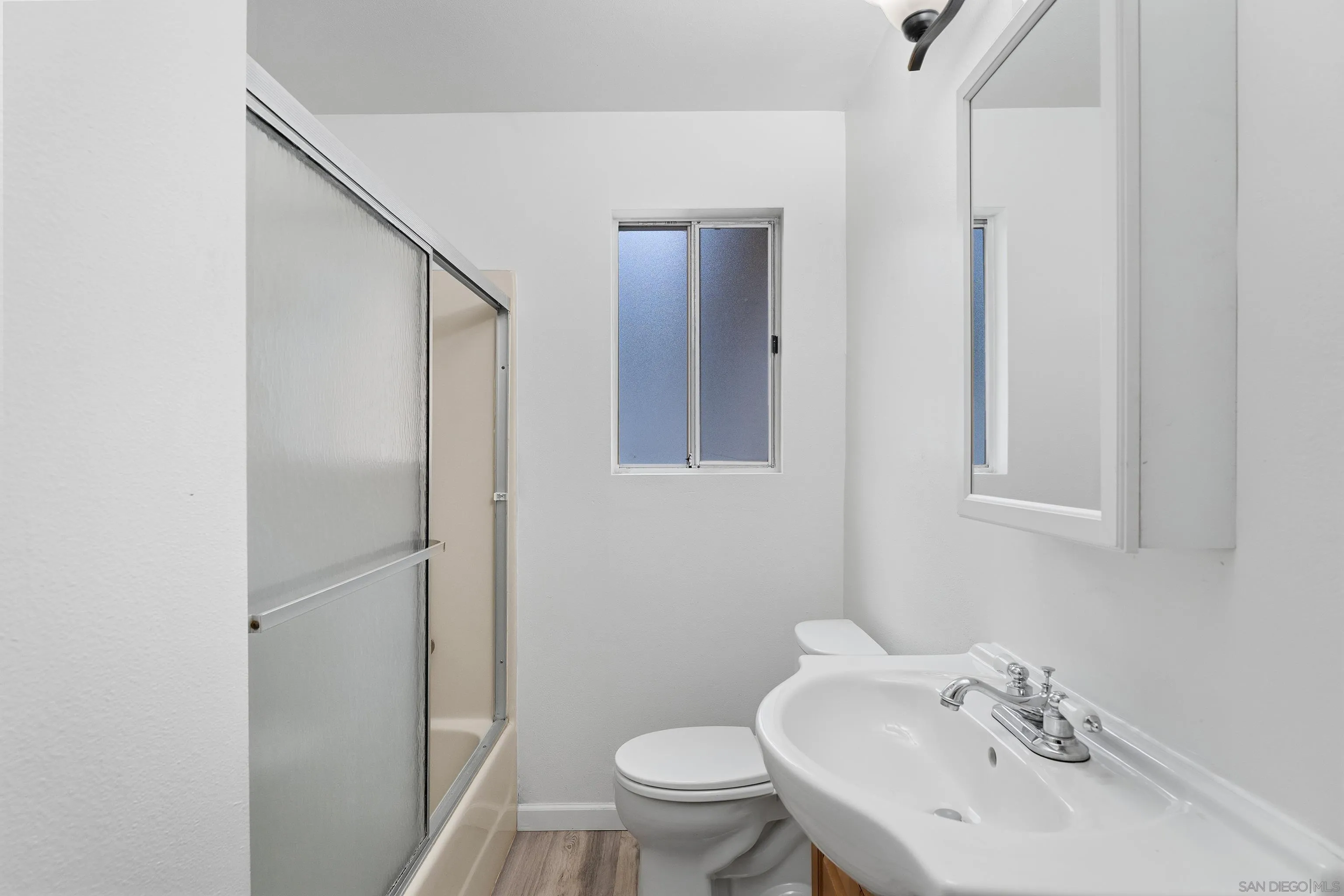 https://cdn.realtyfeed.com/cdn/127/260001880/0164906f5bcfa5f70e83042bf66e4dc2.webp