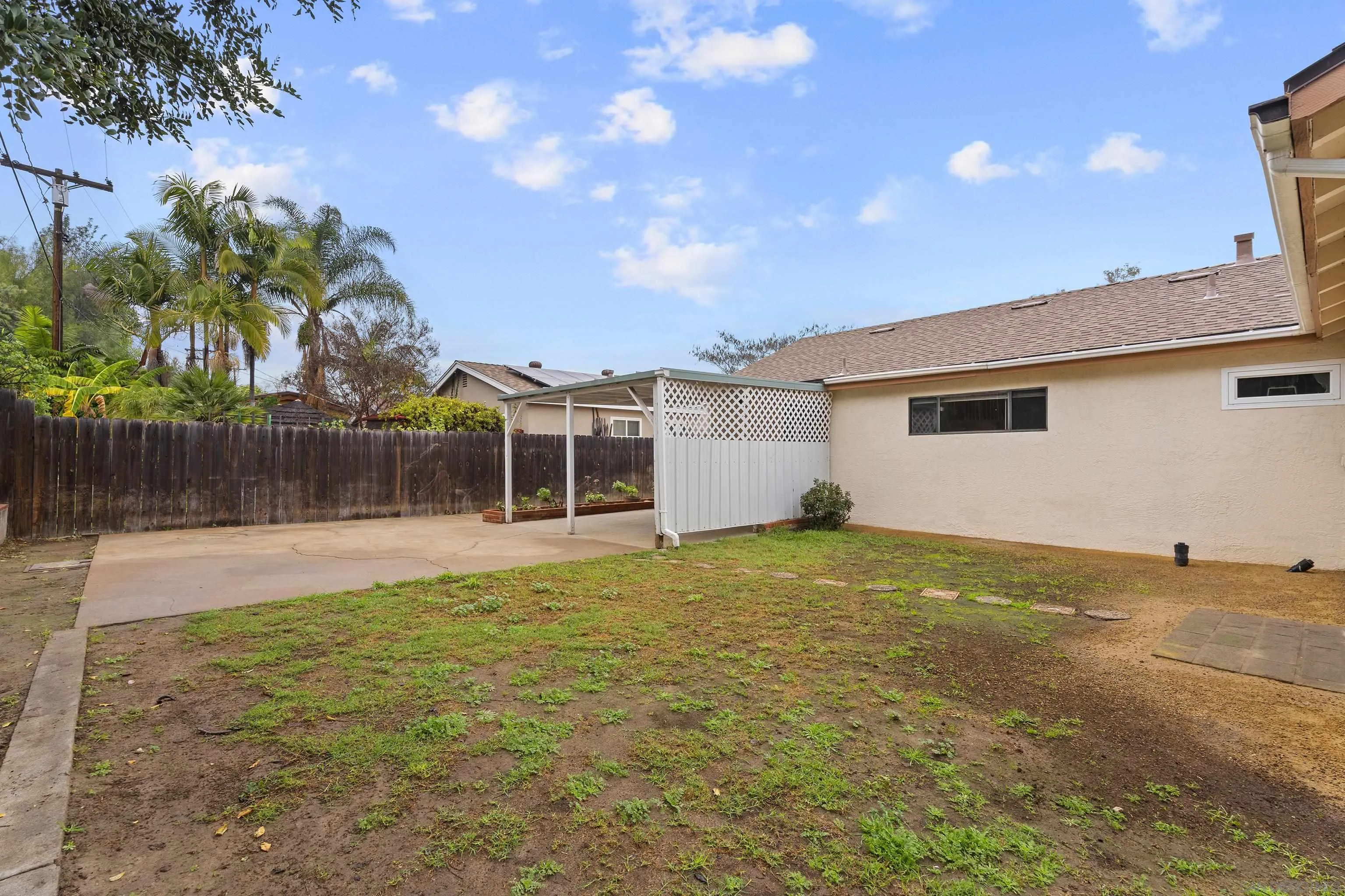 https://cdn.realtyfeed.com/cdn/127/260001880/36d224fbba40621df22d3b5bd850d127.webp