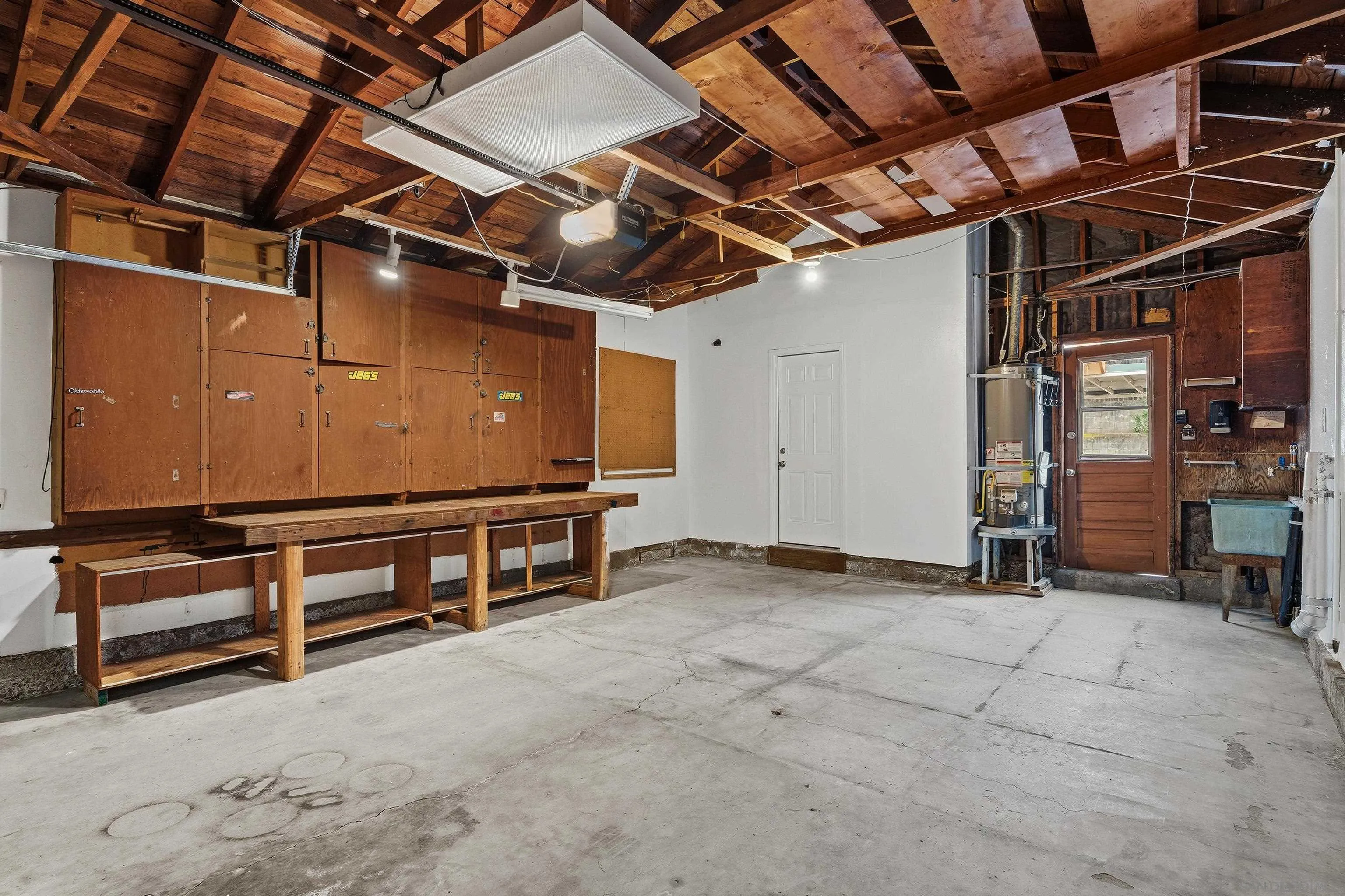 https://cdn.realtyfeed.com/cdn/127/260001880/3c69c12423849eeafc0df74c2b0b41f9.webp