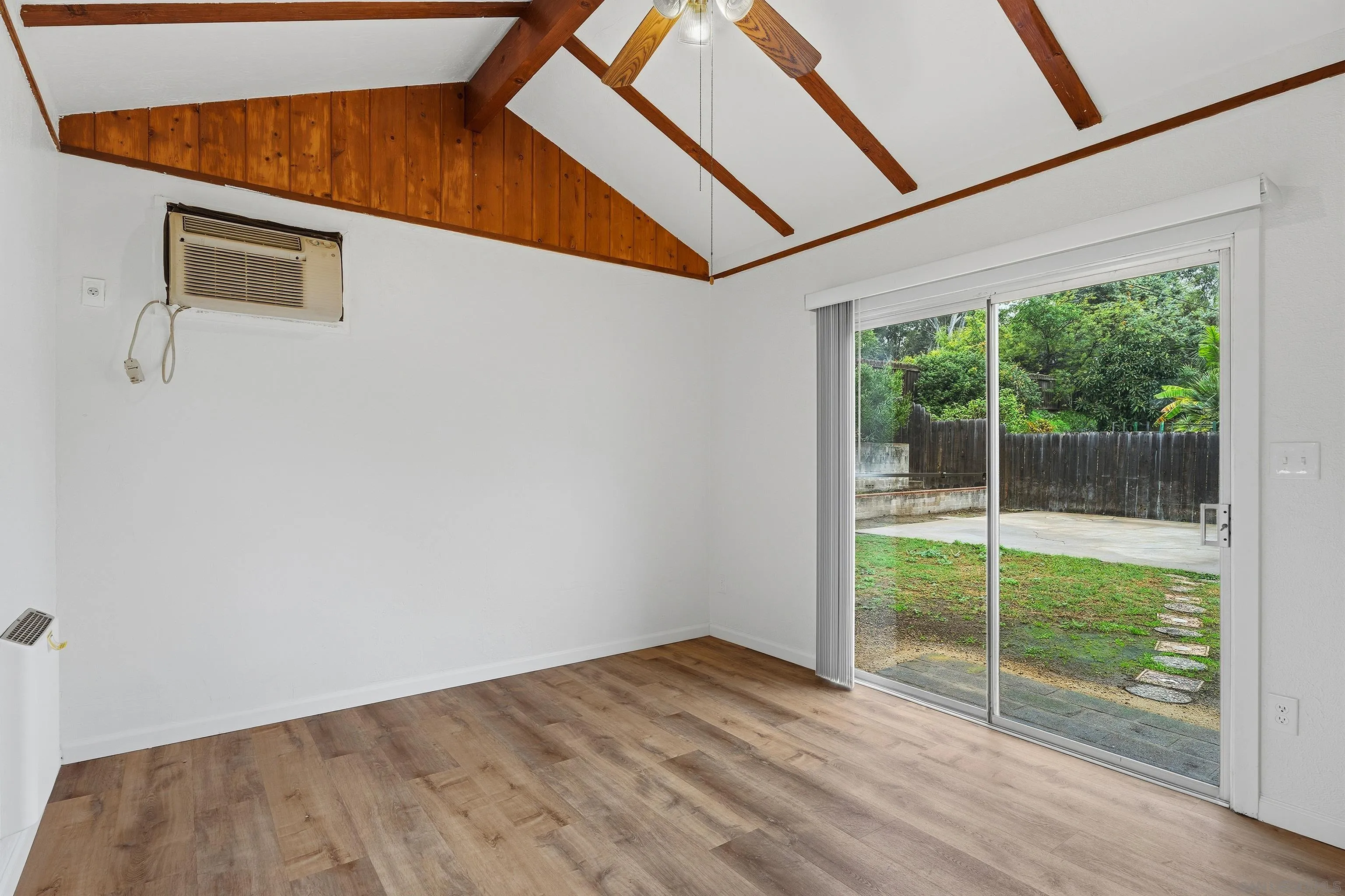 https://cdn.realtyfeed.com/cdn/127/260001880/5a9b2adc97f2c5c0651c9d37bcf873b0.webp