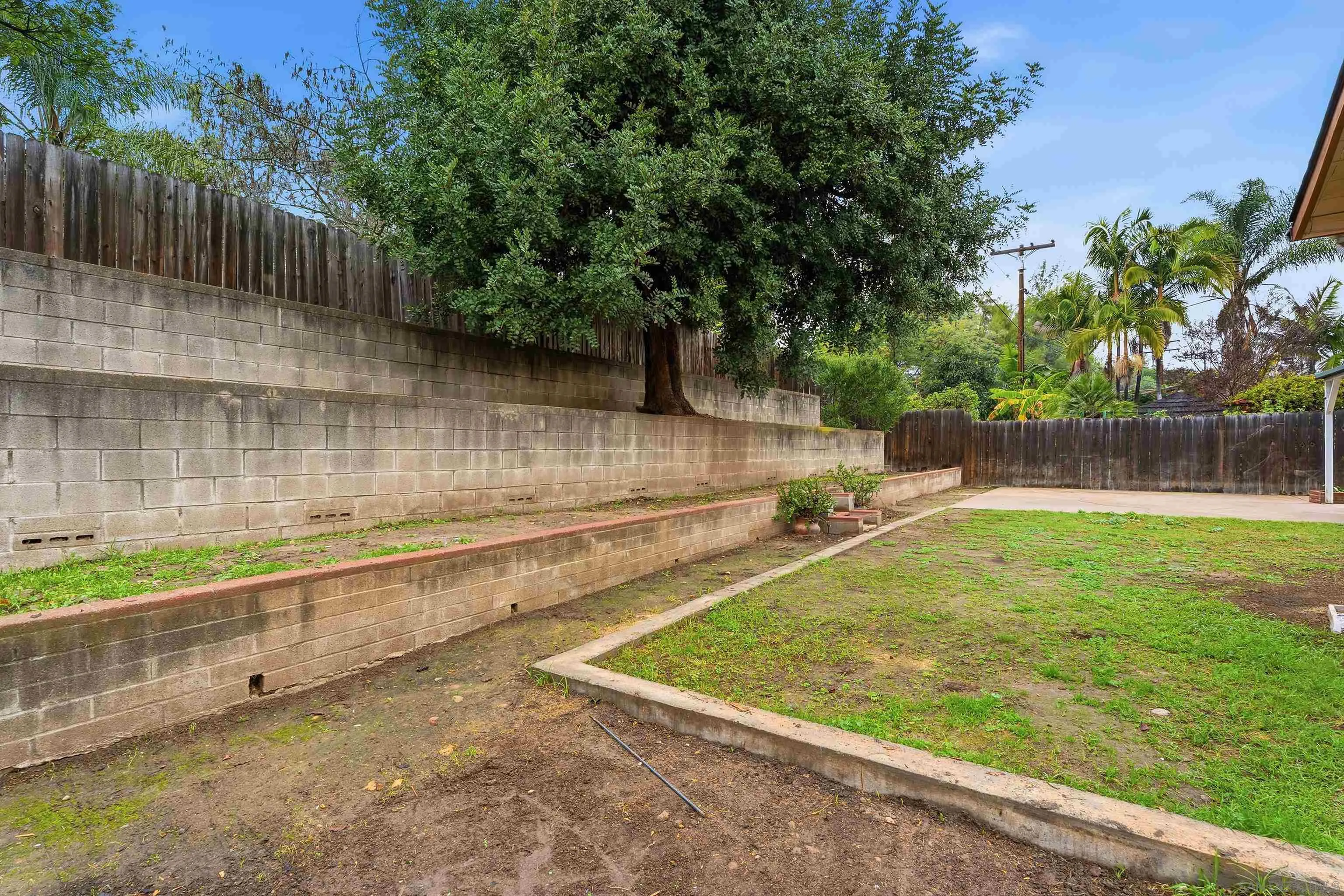 https://cdn.realtyfeed.com/cdn/127/260001880/7776870dcfa62e07f90b2315b5a6f4df.webp