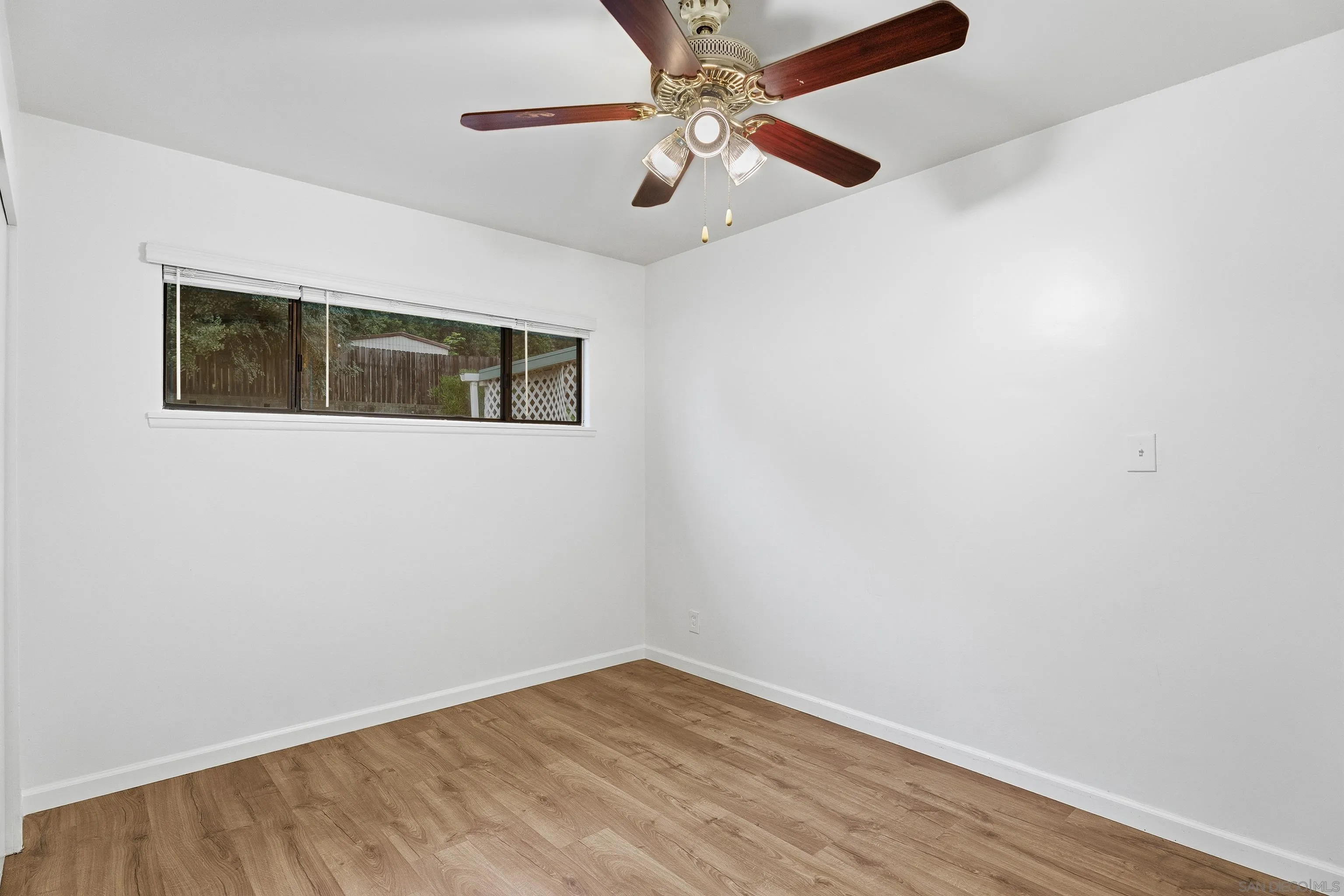 https://cdn.realtyfeed.com/cdn/127/260001880/7b79b082a235282b6a0c560fddf39911.webp