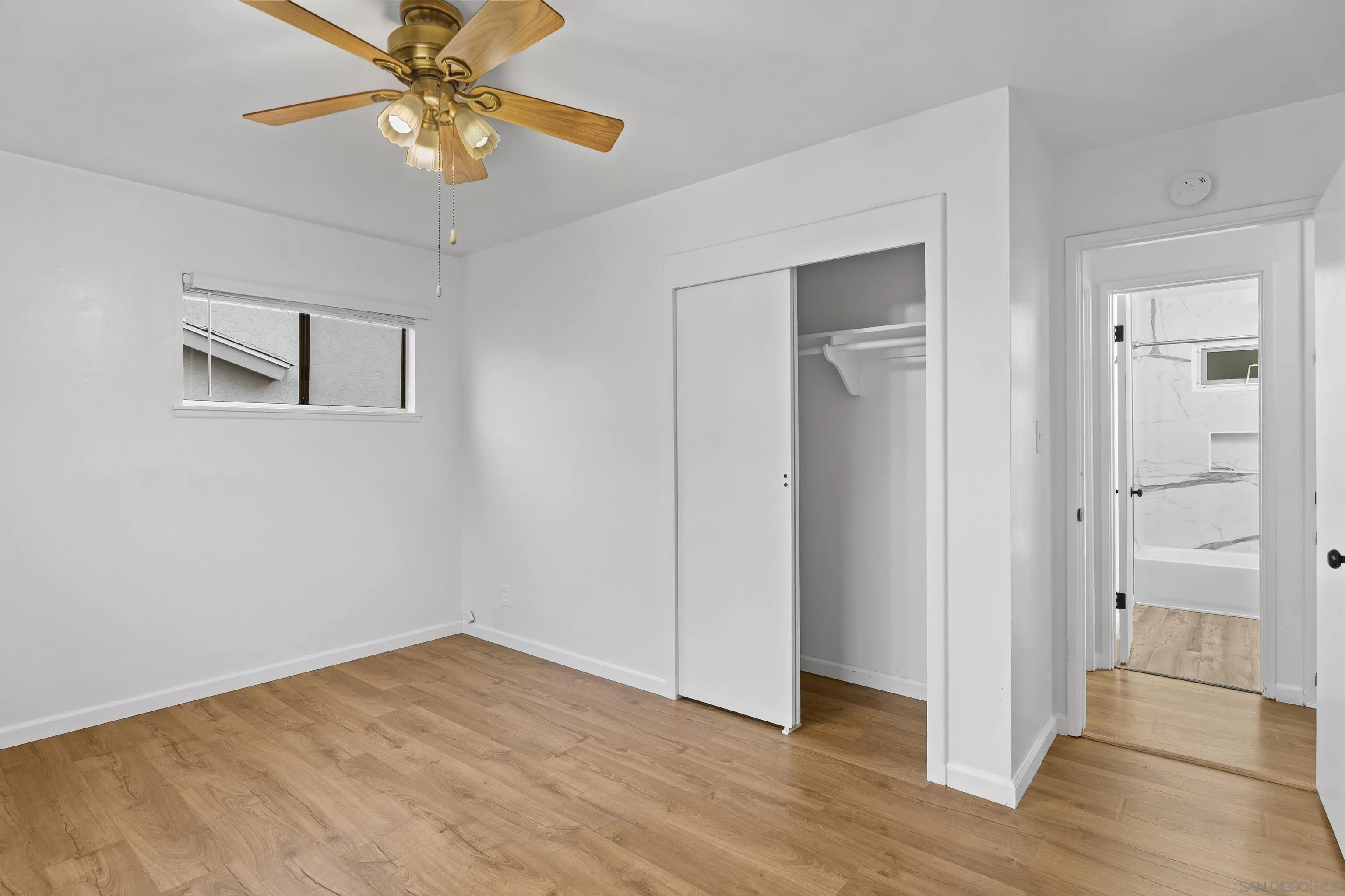 https://cdn.realtyfeed.com/cdn/127/260001880/b328fb5eb10adb3656bb1f4dc2876b9c.webp