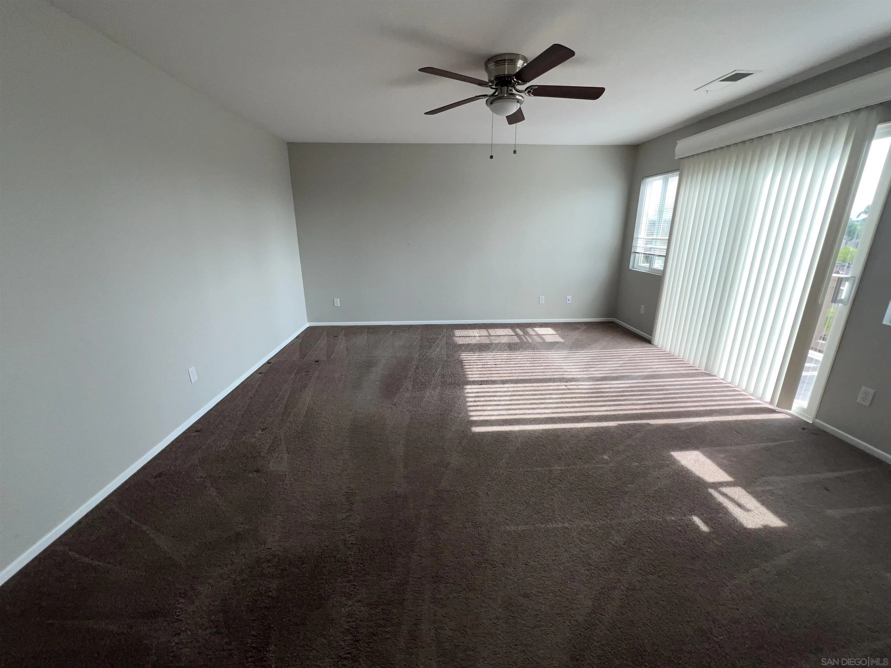 https://cdn.realtyfeed.com/cdn/127/260001883/03b99c3eb05aef76a96312def0921ebe.webp