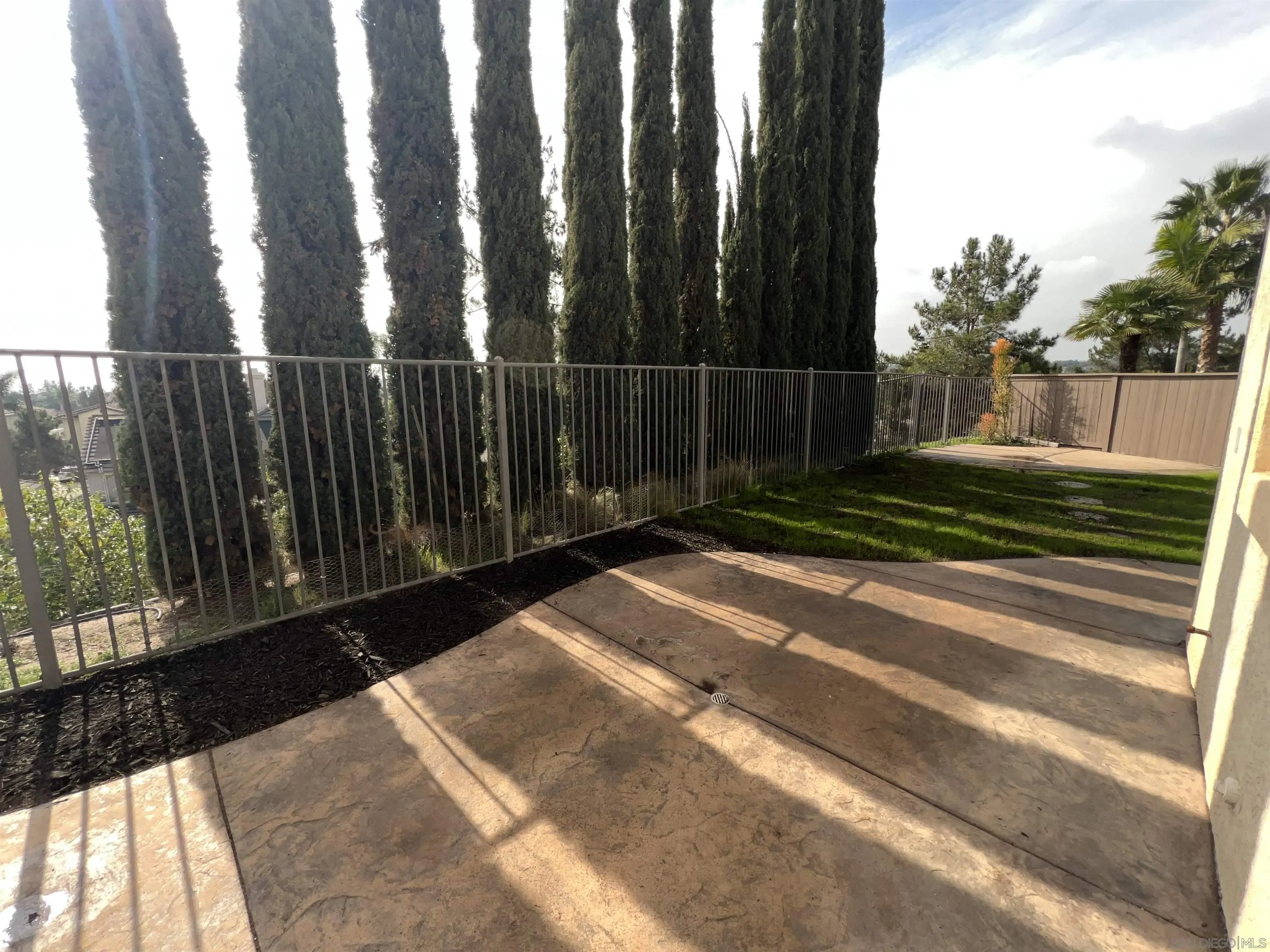 https://cdn.realtyfeed.com/cdn/127/260001883/9ae9700920382528836755ab69ba9672.webp
