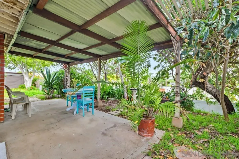 https://cdn.realtyfeed.com/cdn/127/260001884/8cc7dbc749e0a85827e9422ed1a4111a.webp