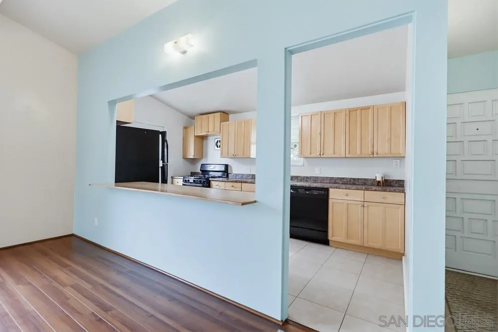 https://cdn.realtyfeed.com/cdn/127/260001884/e2b86e79547158d740512553eecbd6f4.webp