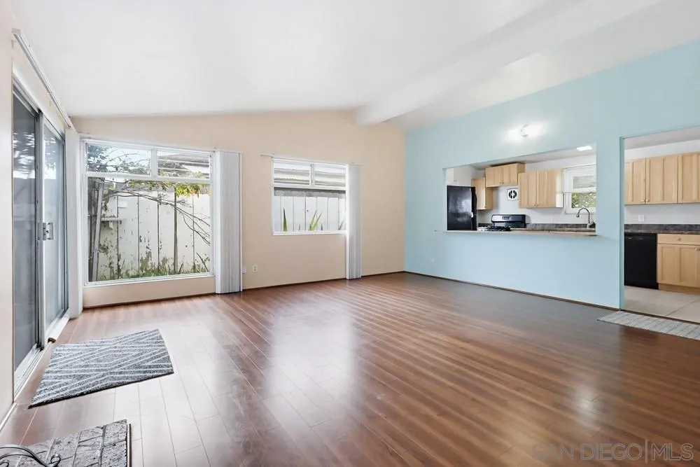 https://cdn.realtyfeed.com/cdn/127/260001884/e375bafdf9845e2f76945c9c00587097.webp