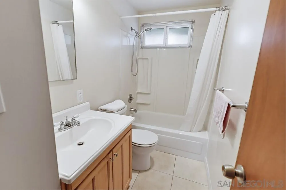 https://cdn.realtyfeed.com/cdn/127/260001884/f5e3280b6c0b0a70a6d038d39d412f8c.webp