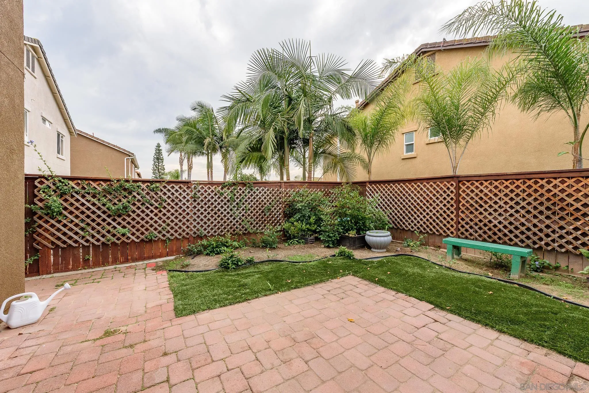 https://cdn.realtyfeed.com/cdn/127/260001890/15f0b67da2e3fe4bb2615b9aa79ae4b3.webp