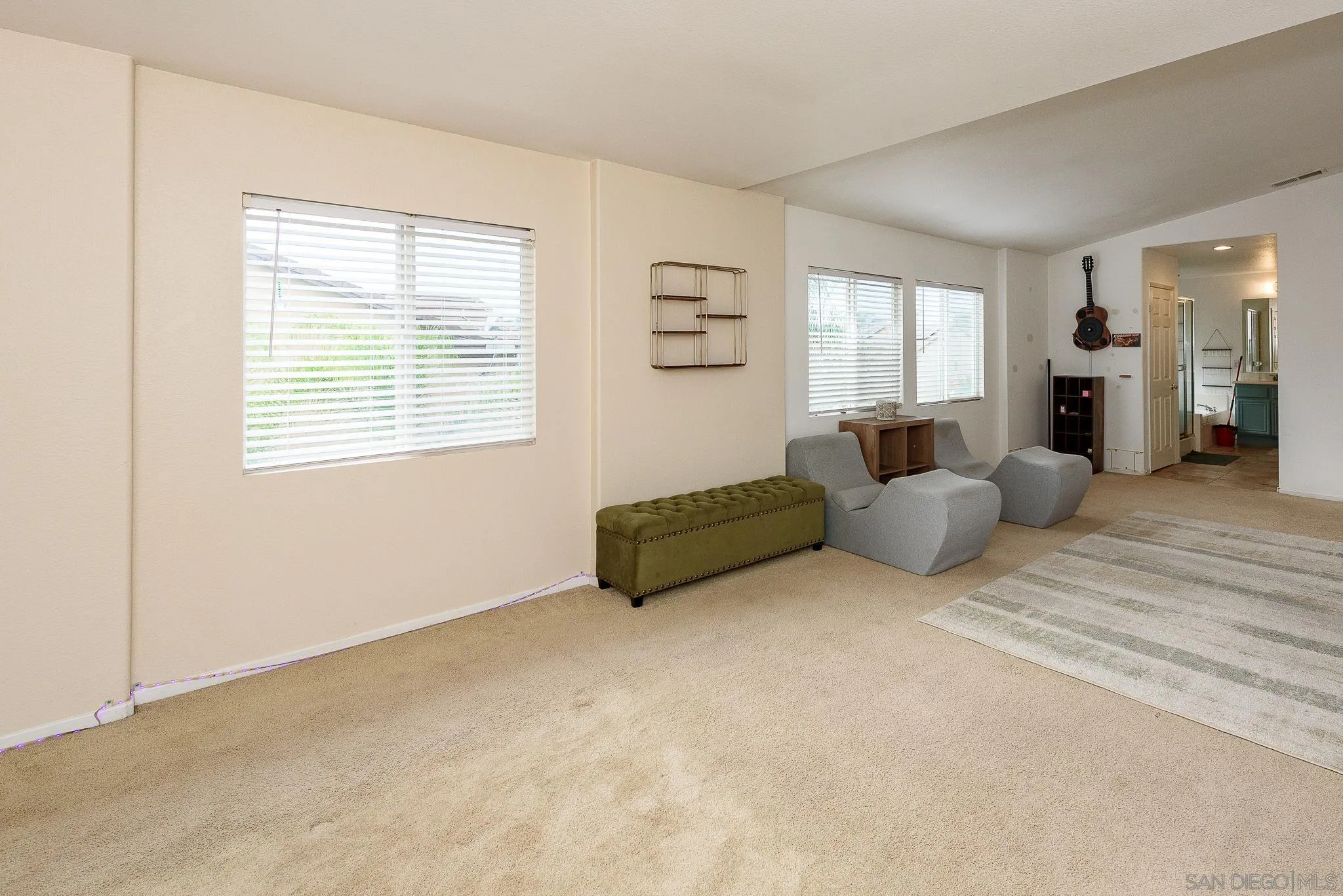 https://cdn.realtyfeed.com/cdn/127/260001890/29216889dca6e305424525041cfadc77.webp