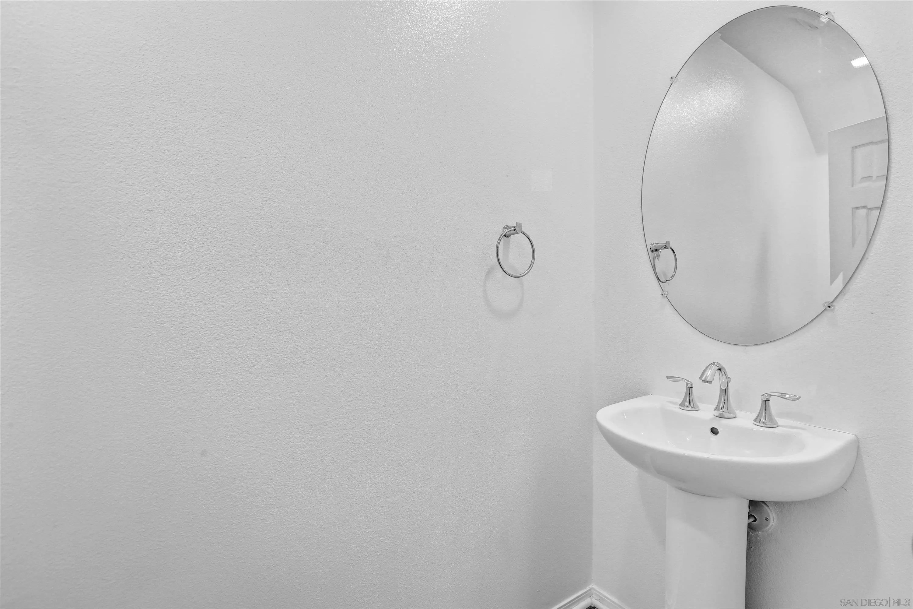 Photo #14: 260001891 Listing: Photo #14