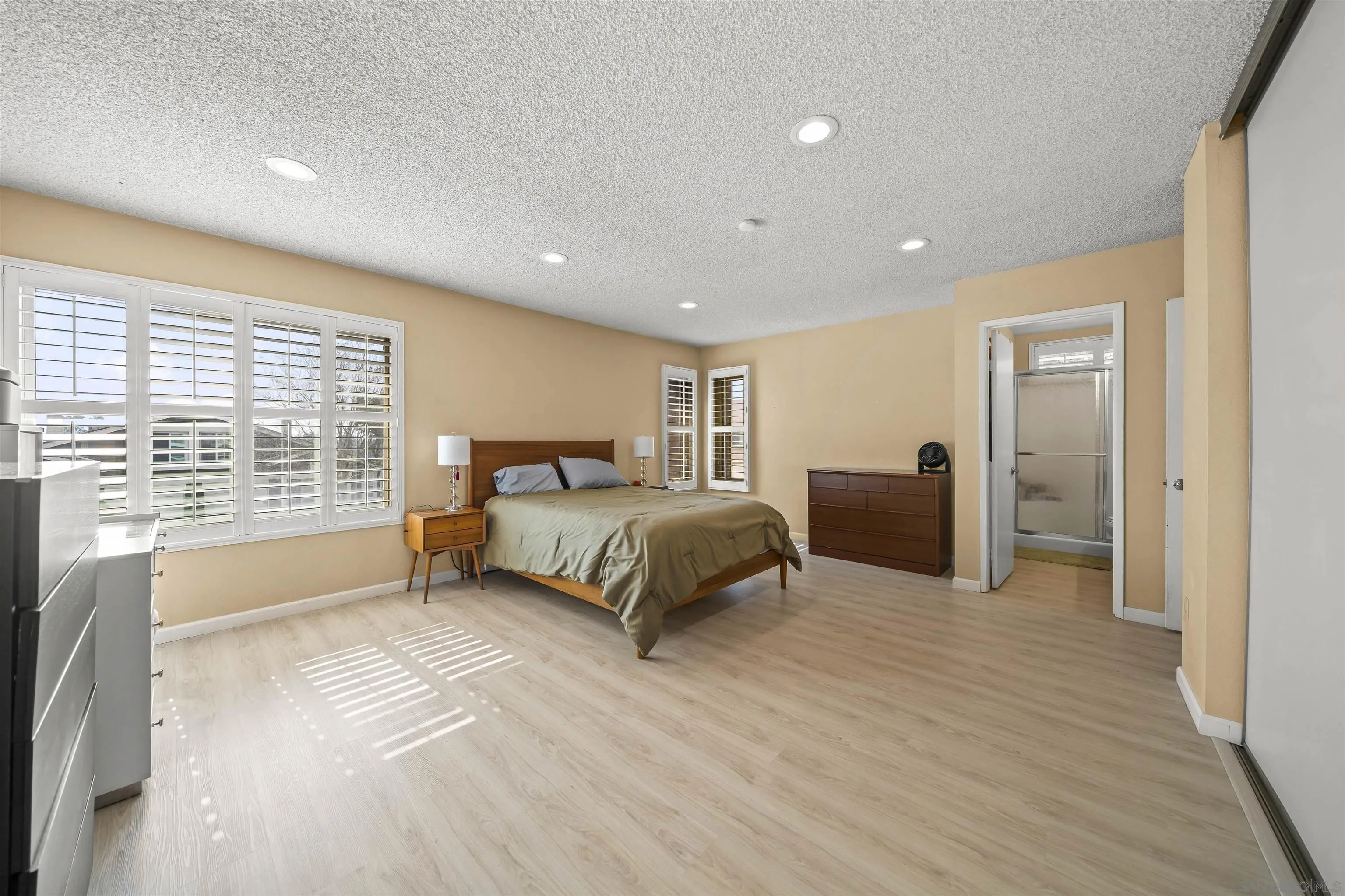 Photo #22: 260001892 Listing: Photo #22