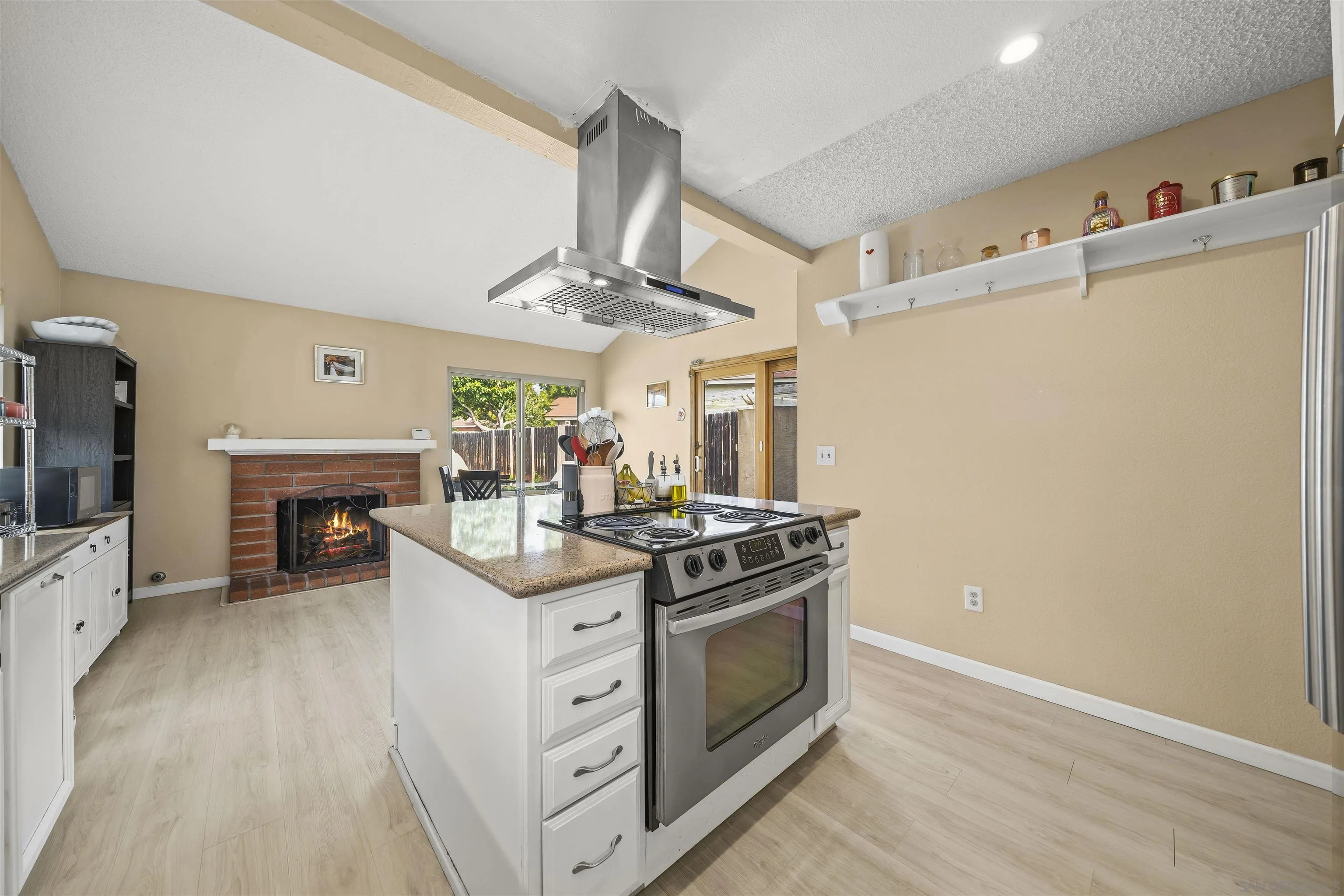 Photo #16: 260001892 Listing: Photo #16