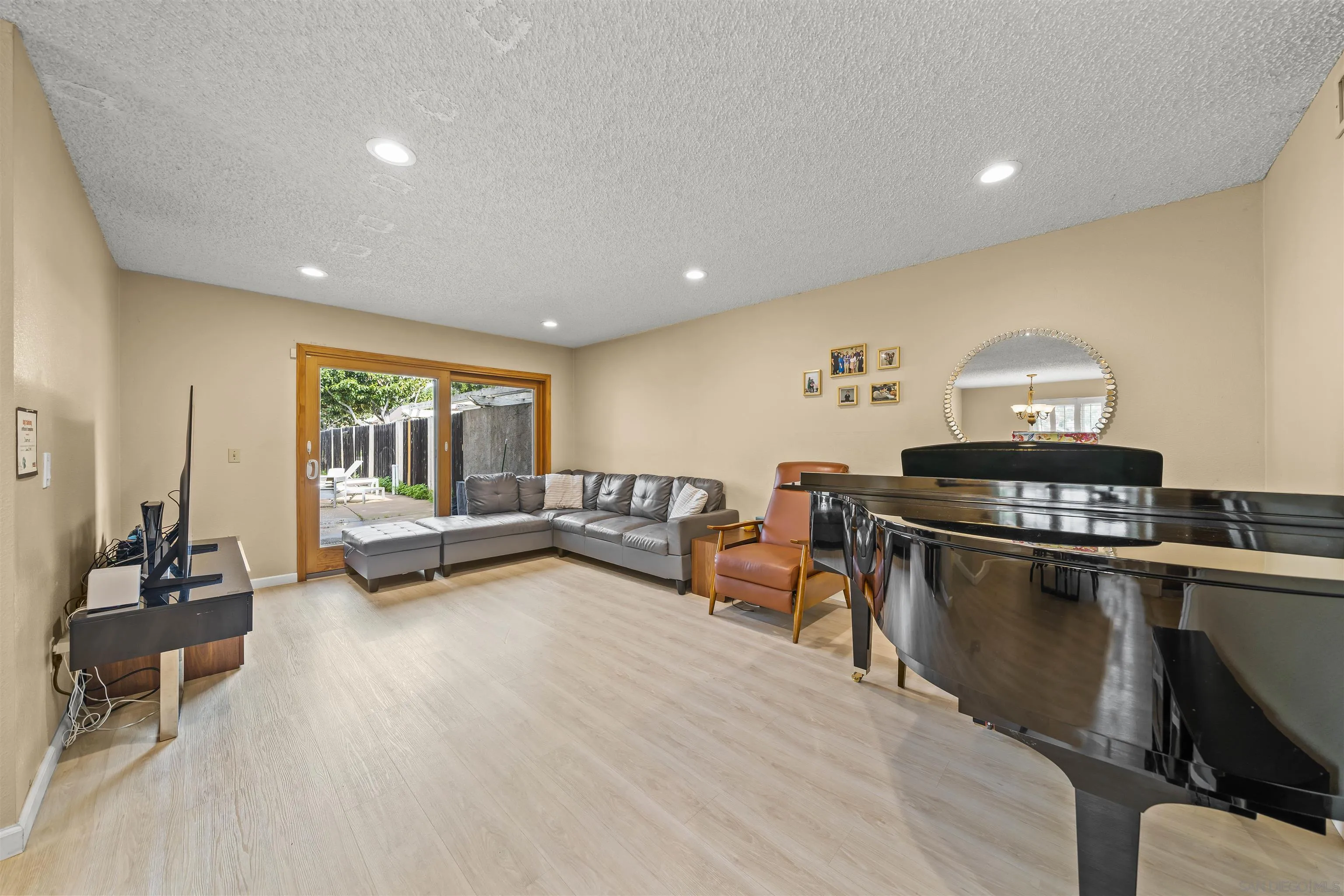 Photo #6: 260001892 Listing: Photo #6