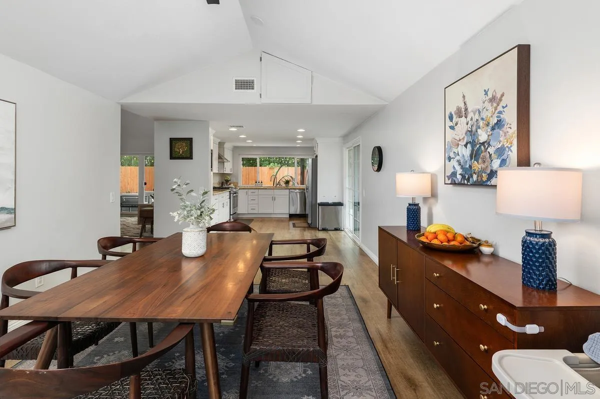https://cdn.realtyfeed.com/cdn/127/260001897/2402c1cb2b25ee7381796326230e2e2b.webp