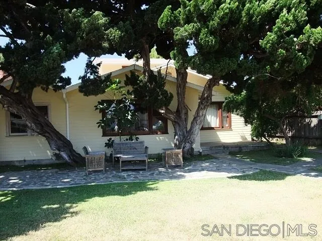 1909 Tremont, Oceanside, CA, 92054