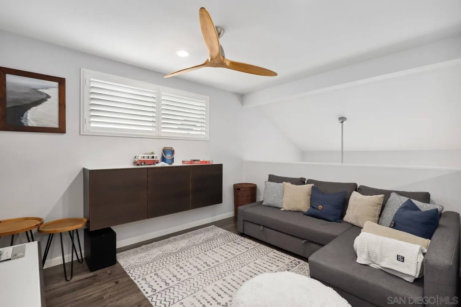 https://cdn.realtyfeed.com/cdn/127/2600019/86257139ad751414f69792c5b2407e5e.webp