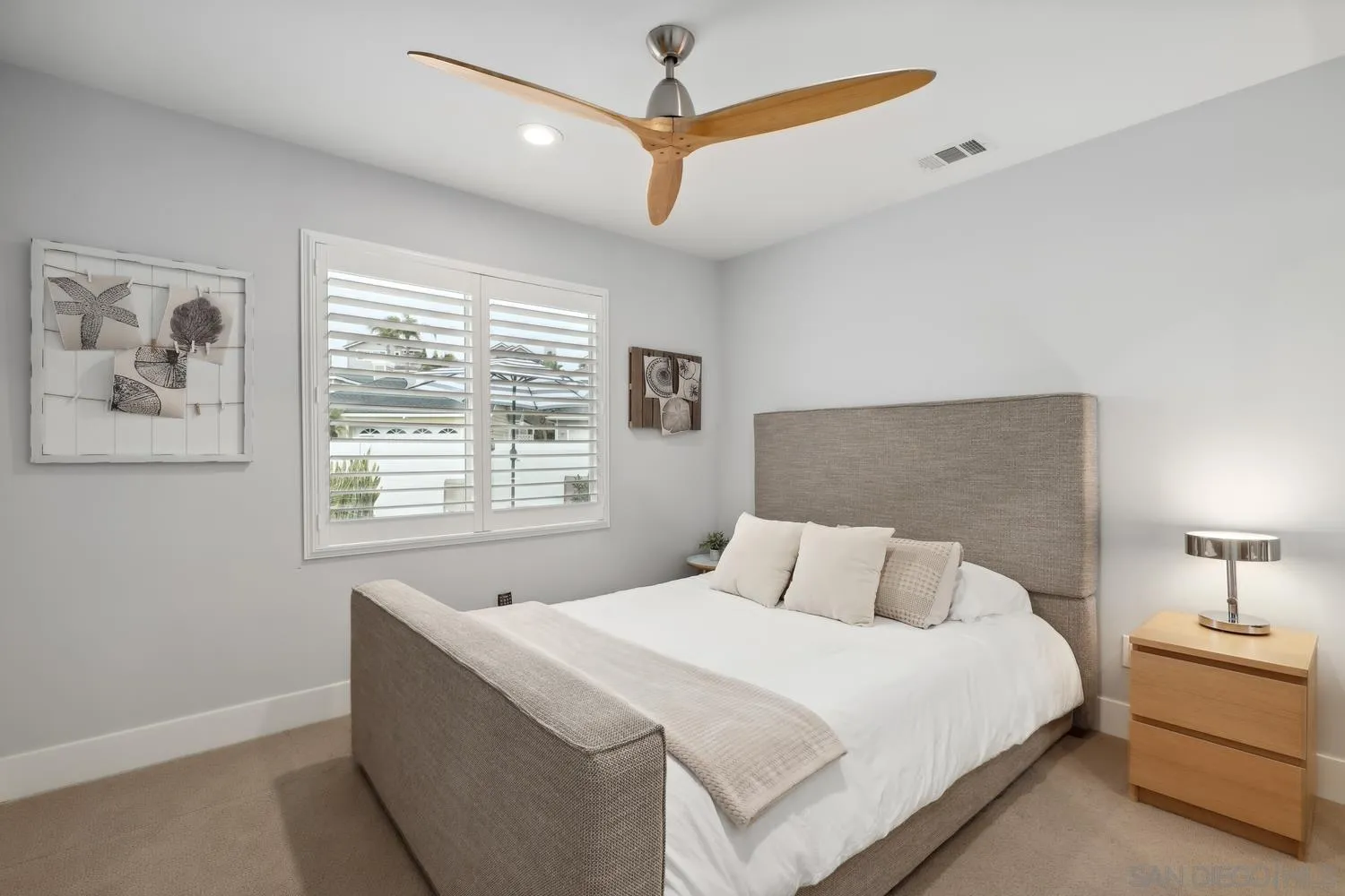 https://cdn.realtyfeed.com/cdn/127/2600019/ae6498247b7c67caa302c02705025e57.webp
