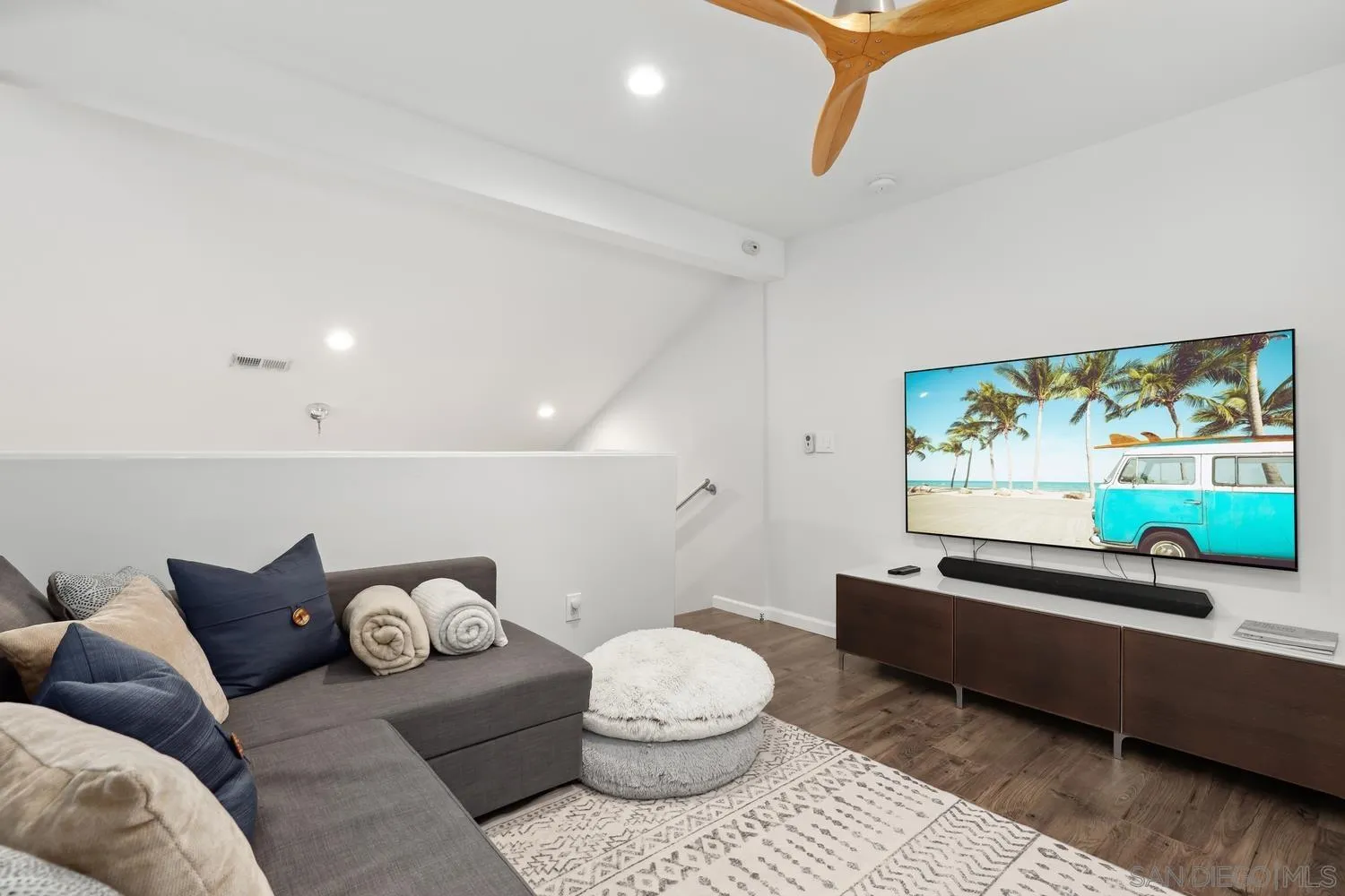 https://cdn.realtyfeed.com/cdn/127/2600019/f3880c243c50c9762b5f88f272cbdfe6.webp