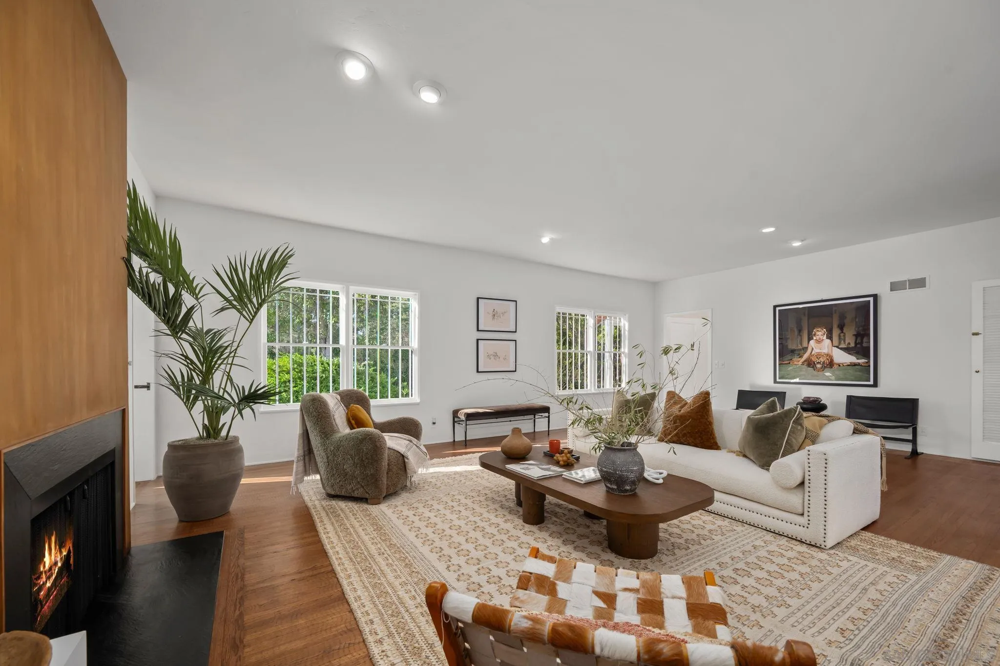 https://cdn.realtyfeed.com/cdn/127/260001905/26622cf0495f26760333d5634abb3692.webp