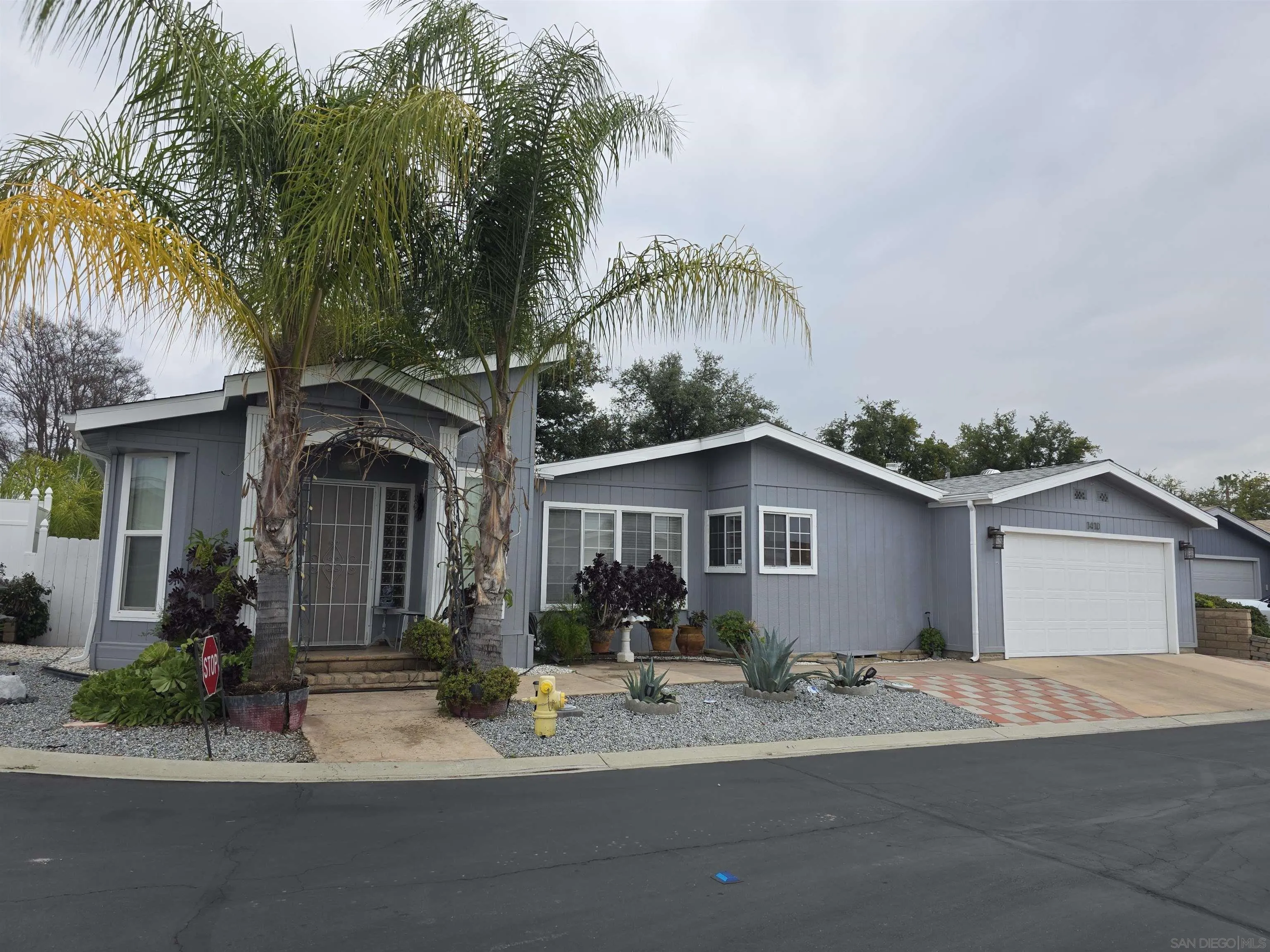1410 Martinique Dr, Hemet, CA 92543 - Main photo, Hemet, CA