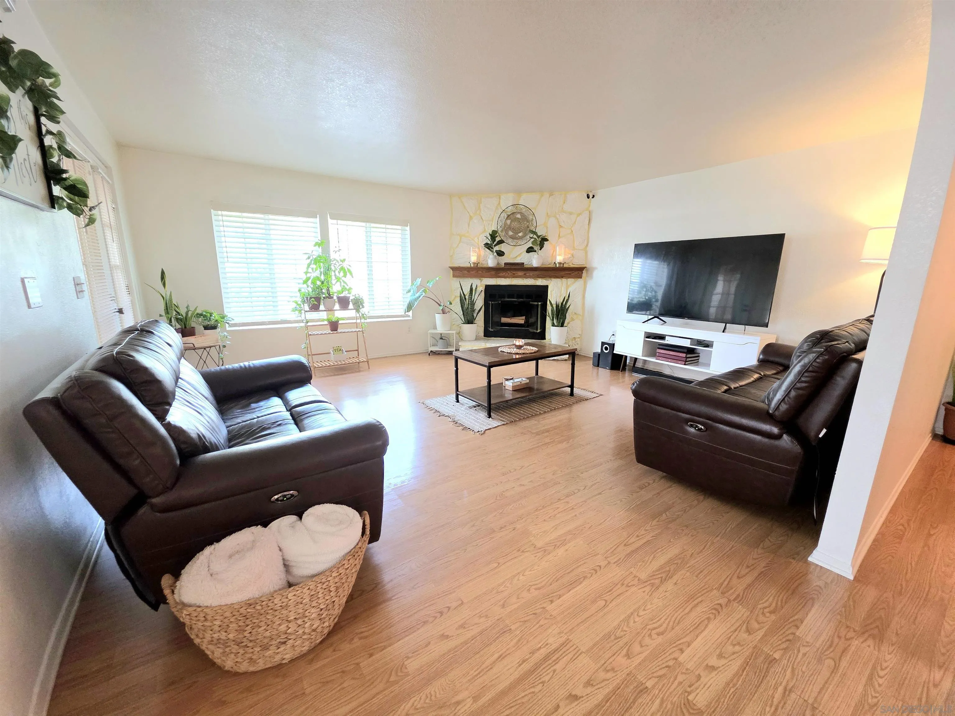 1410 Martinique Dr, Hemet, CA 92543 - Photo 4 of 44, Hemet, CA