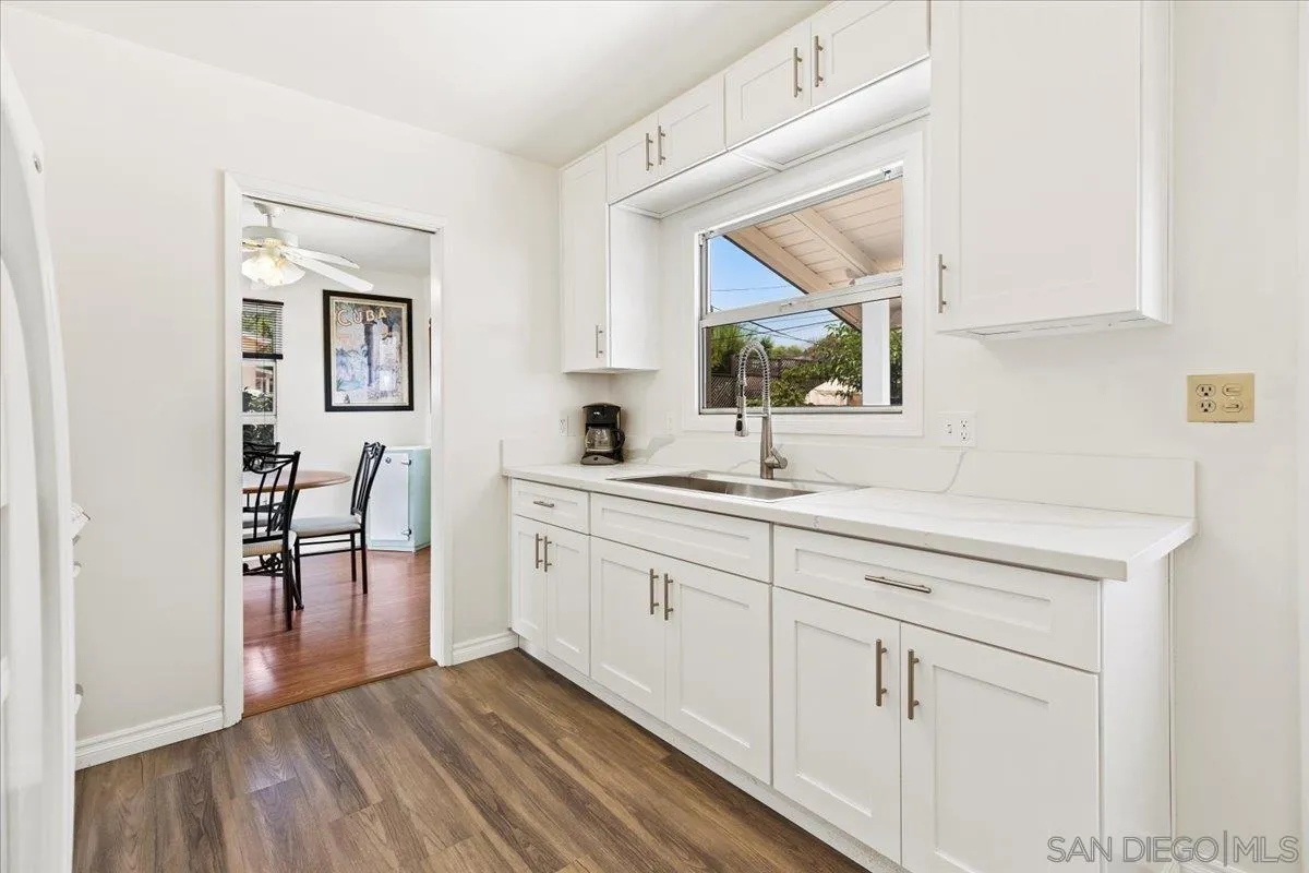 https://cdn.realtyfeed.com/cdn/127/260001912/de14d99a4ac96504232e37a390302193.webp