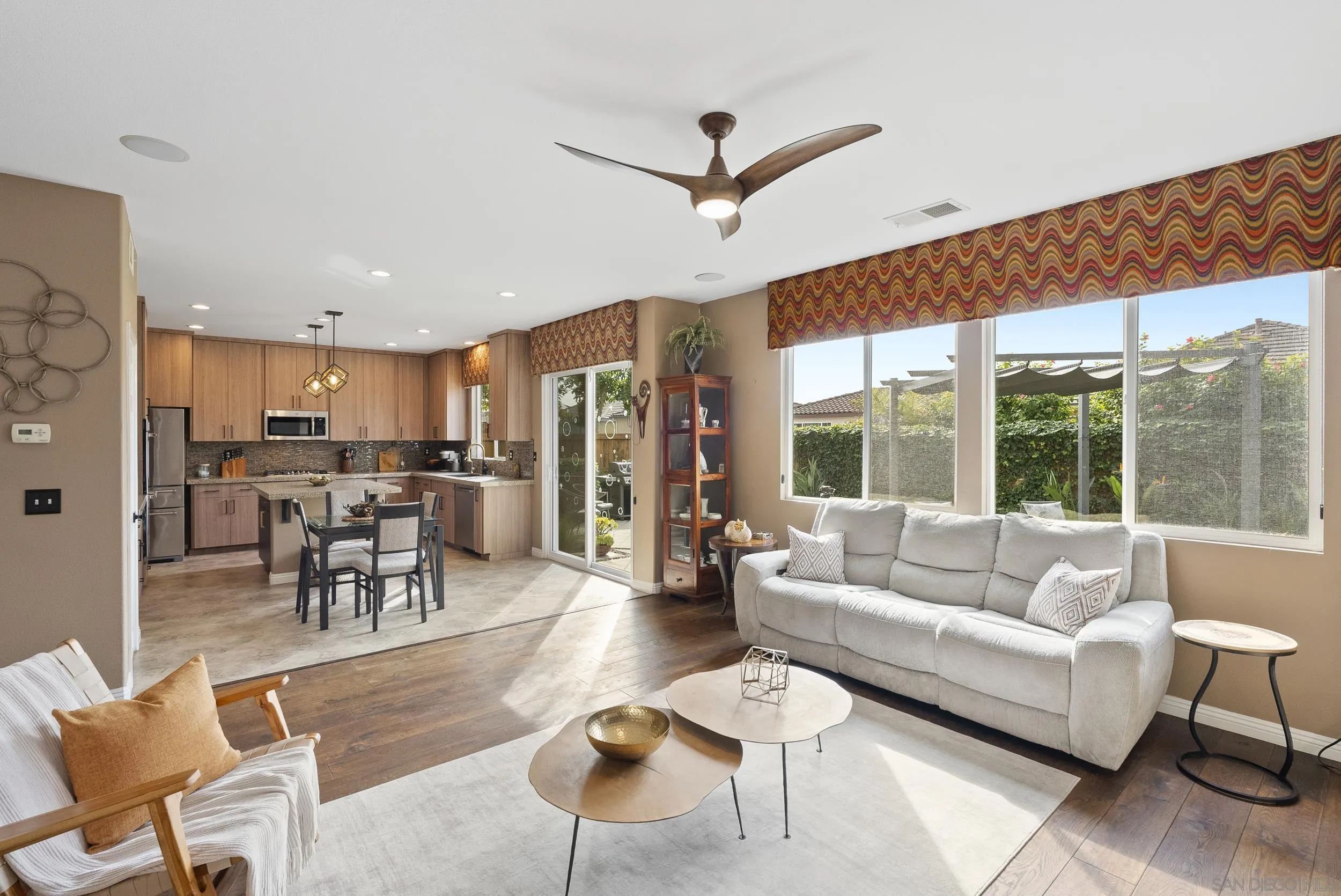 https://cdn.realtyfeed.com/cdn/127/260001915/a7b565122e6a958aa6d29b2c22f5a5c6.webp