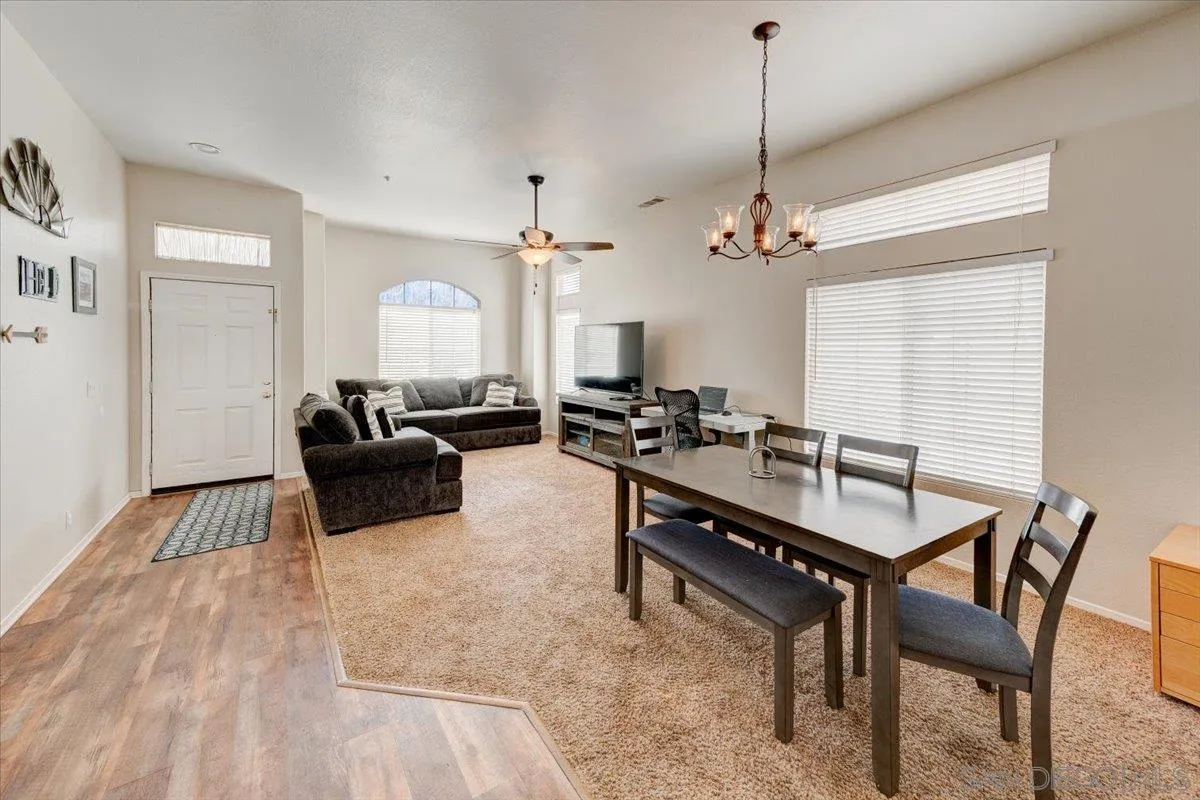 https://cdn.realtyfeed.com/cdn/127/260001916/10410b1845ce7029698a503b4afcd18c.webp