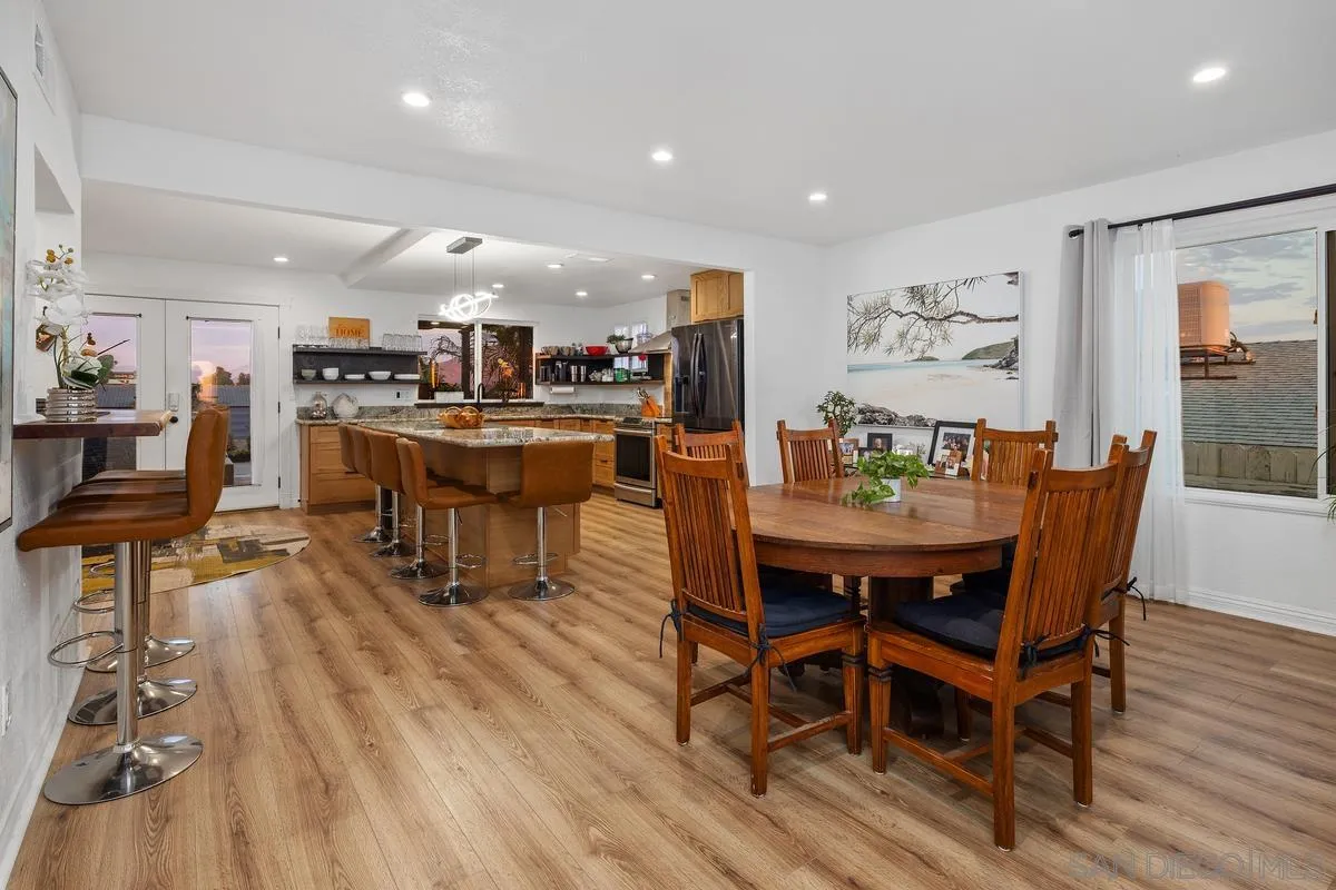 https://cdn.realtyfeed.com/cdn/127/260001923/30e2ddb126ce48763b597309ecceb970.webp