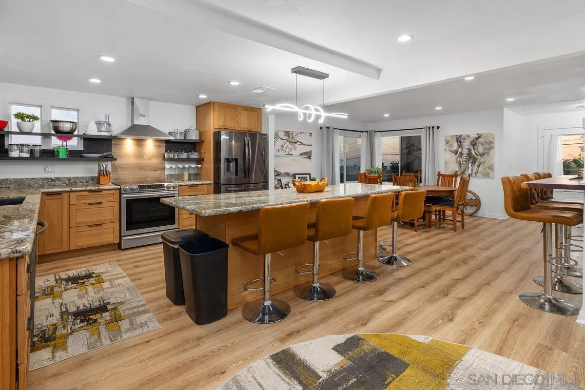 https://cdn.realtyfeed.com/cdn/127/260001923/e524d2f1d323670e13e0592e23f1e08c.webp