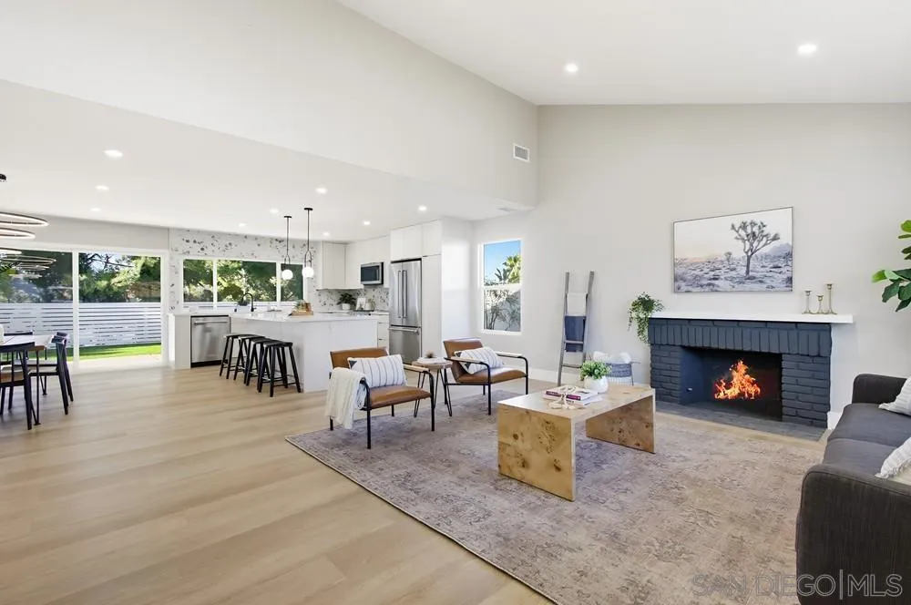 https://cdn.realtyfeed.com/cdn/127/260001926/762d8ede57b85f1893334f884a2225cd.webp