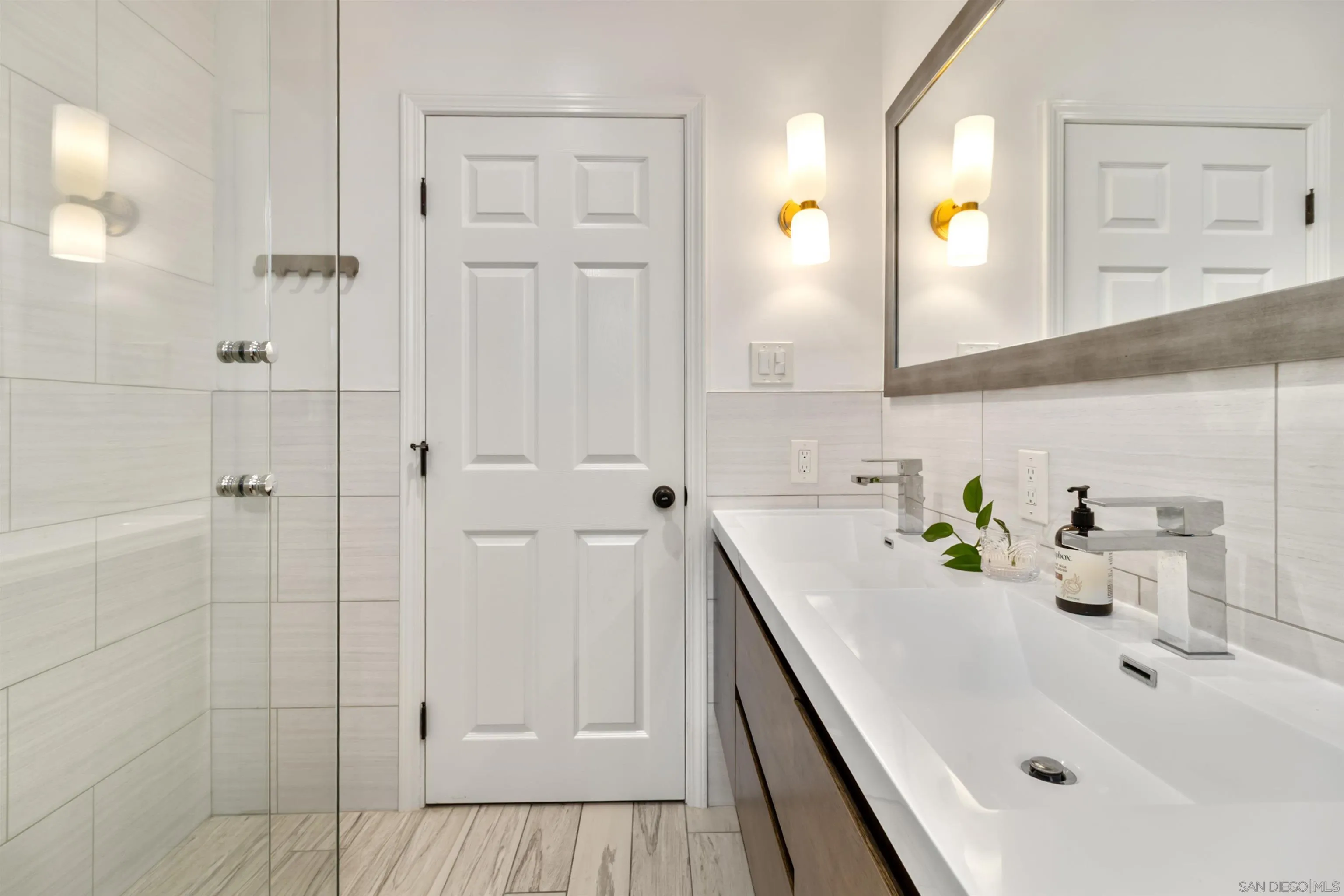 https://cdn.realtyfeed.com/cdn/127/260001927/23a9a96391145197374be7401856db91.webp