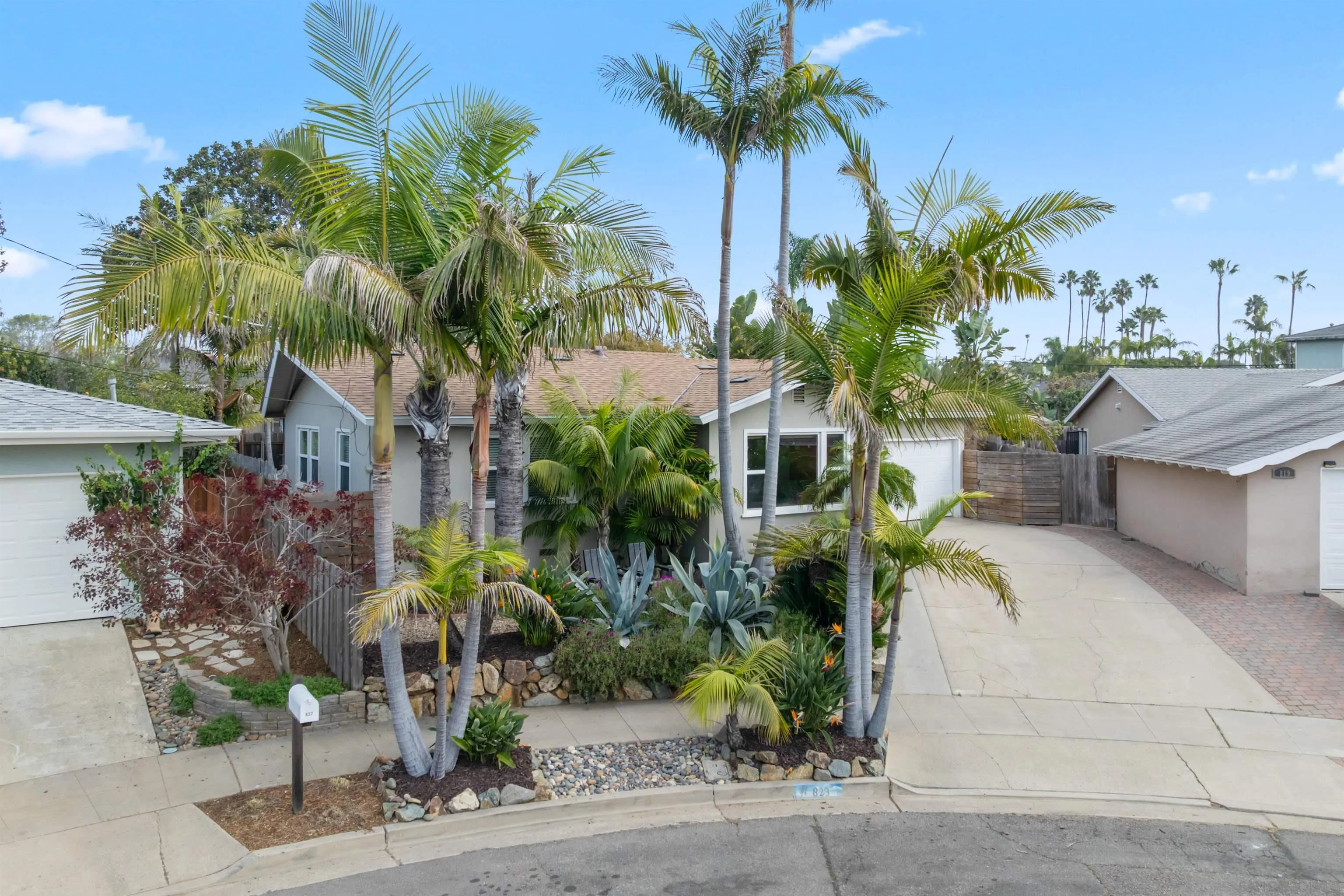 https://cdn.realtyfeed.com/cdn/127/260001927/5dc7fd3edc2ad2864e8d3f4f32f8c400.webp