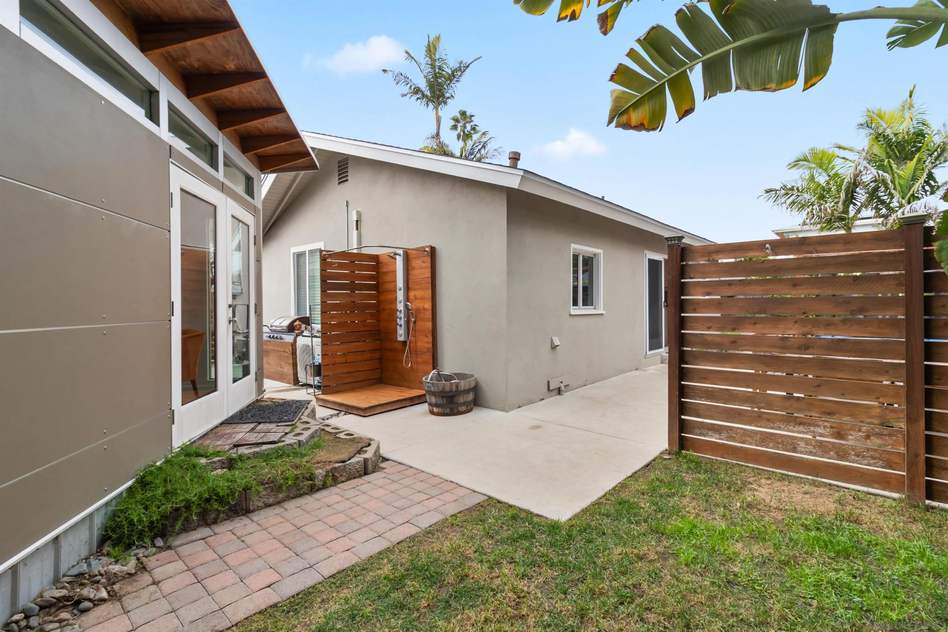 https://cdn.realtyfeed.com/cdn/127/260001927/d576a389b275af01dff7623ac56e0203.webp