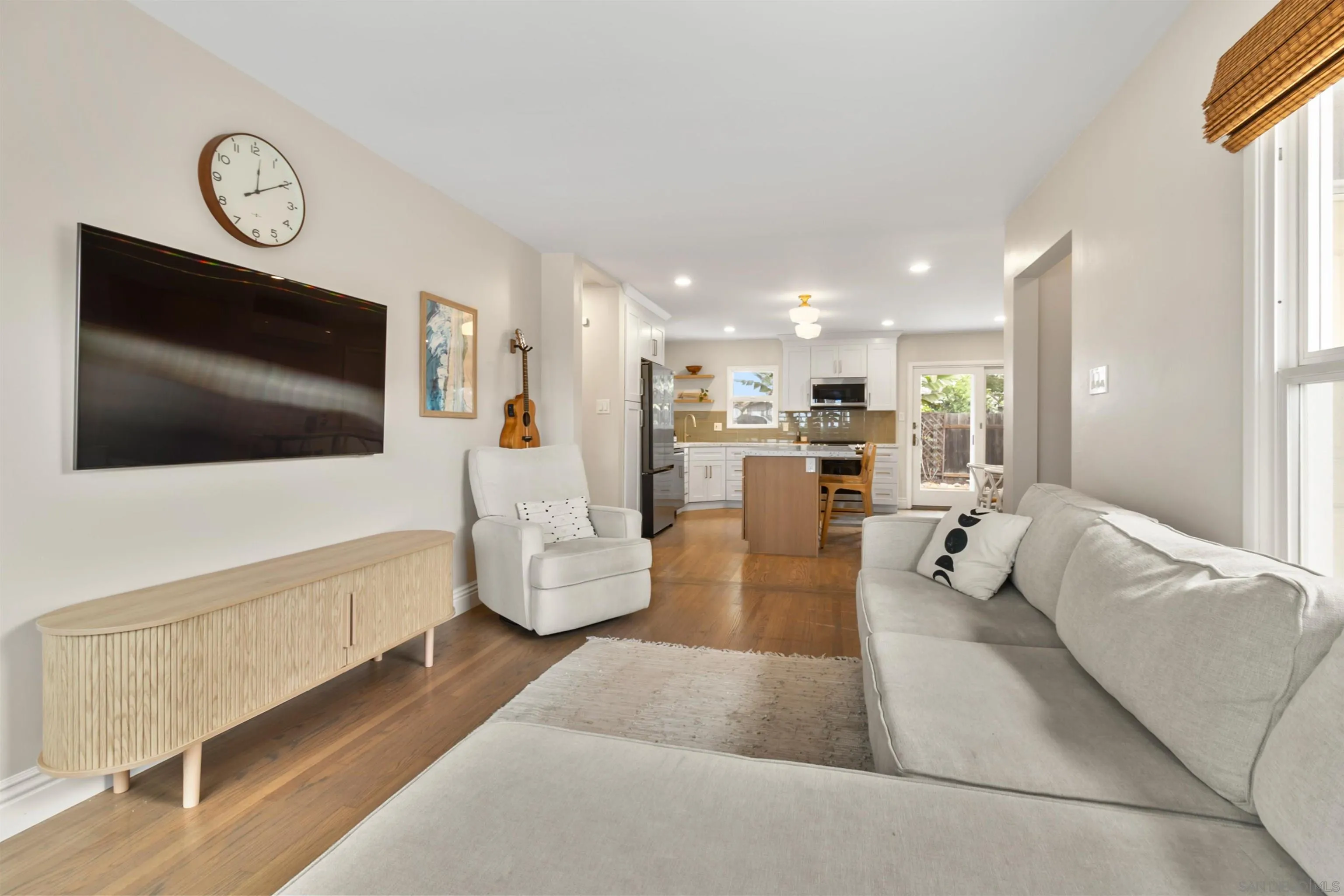https://cdn.realtyfeed.com/cdn/127/260001927/f00d01ef9201d9c65bf4811a739a384e.webp