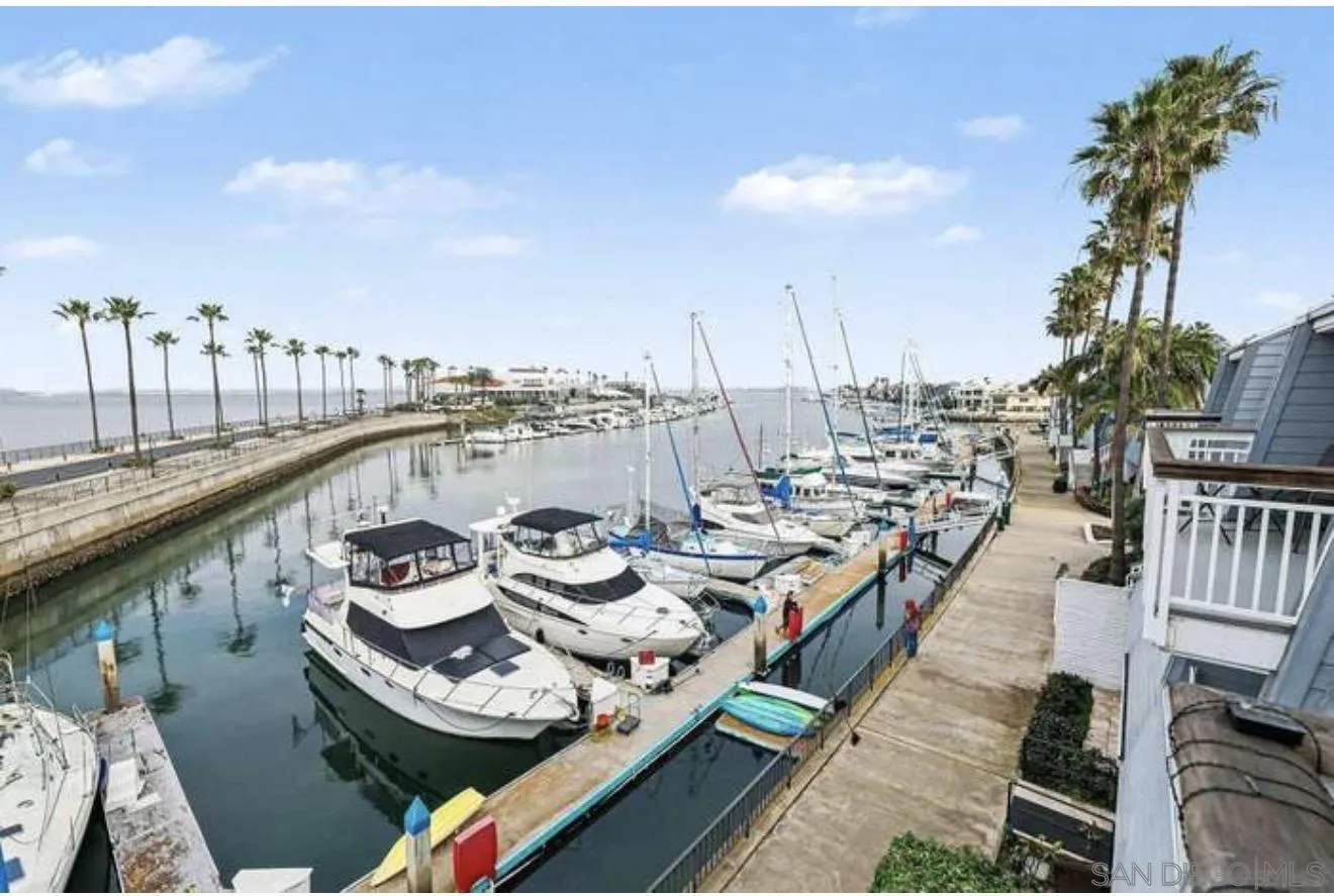 https://cdn.realtyfeed.com/cdn/127/260001931/bce2c4ee71909bfaf841d8c0565cfb0b.webp